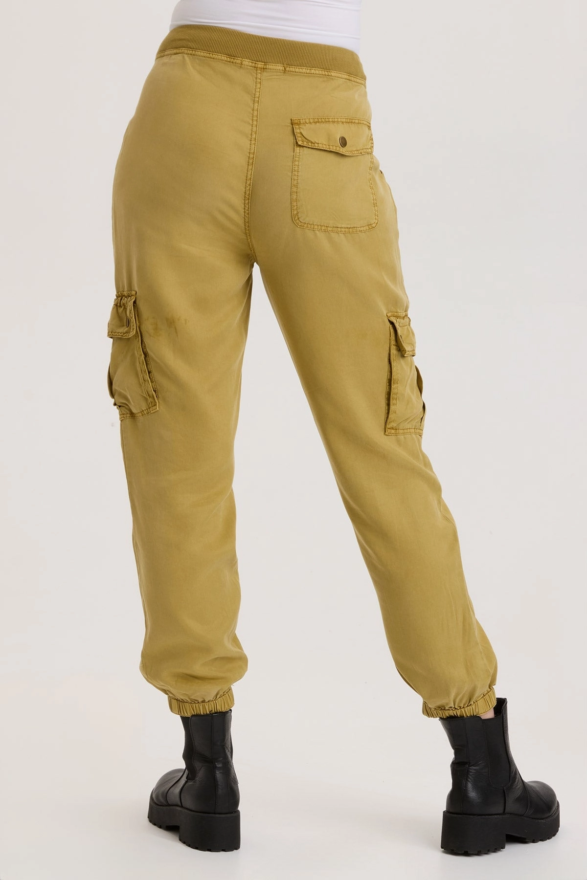 Poe Banded Pant Soft Touch Interior Finish Yoga Capris
