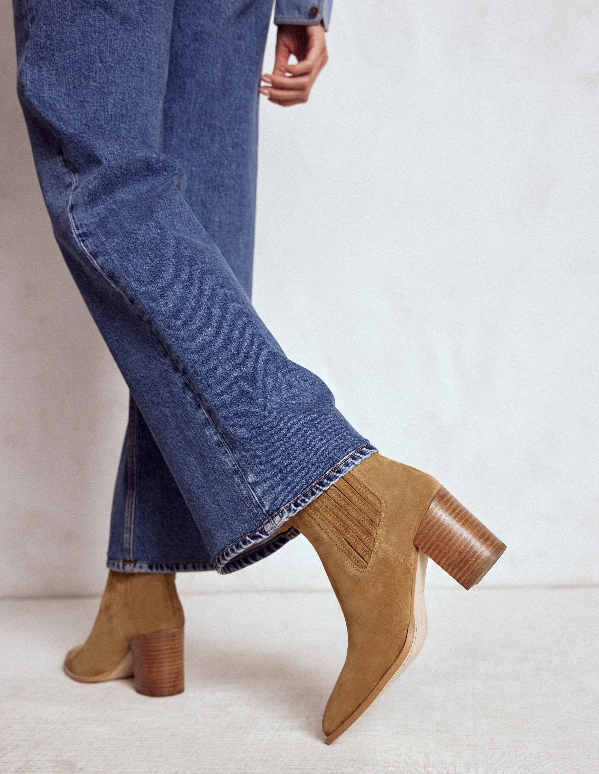 City Utility Enhanced grip Point Casual Ankle Boots-Caramel
