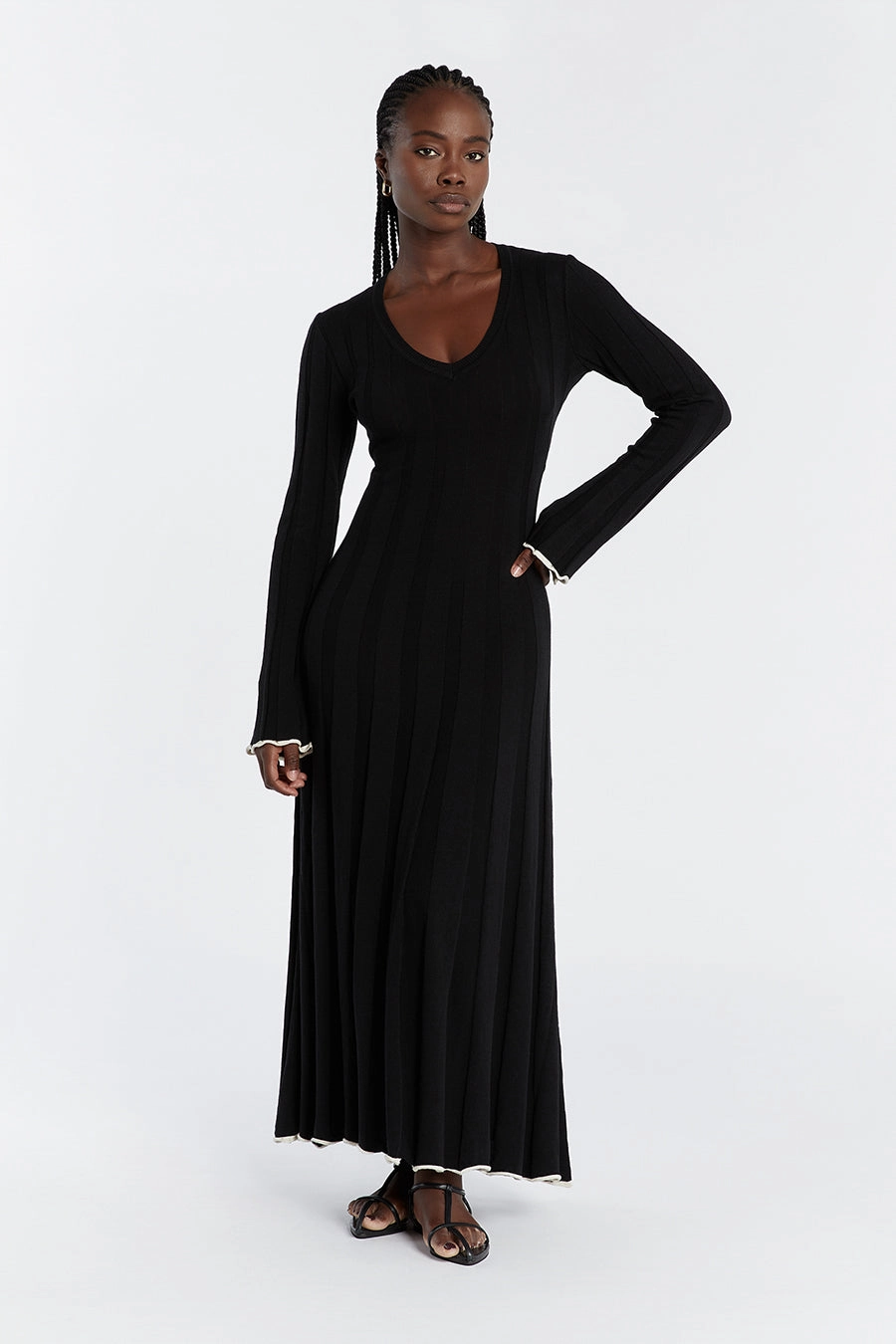 Airy Feel Relaxed Style Wear FLORA BLACK V NECK KNIT MIDI DRESS
