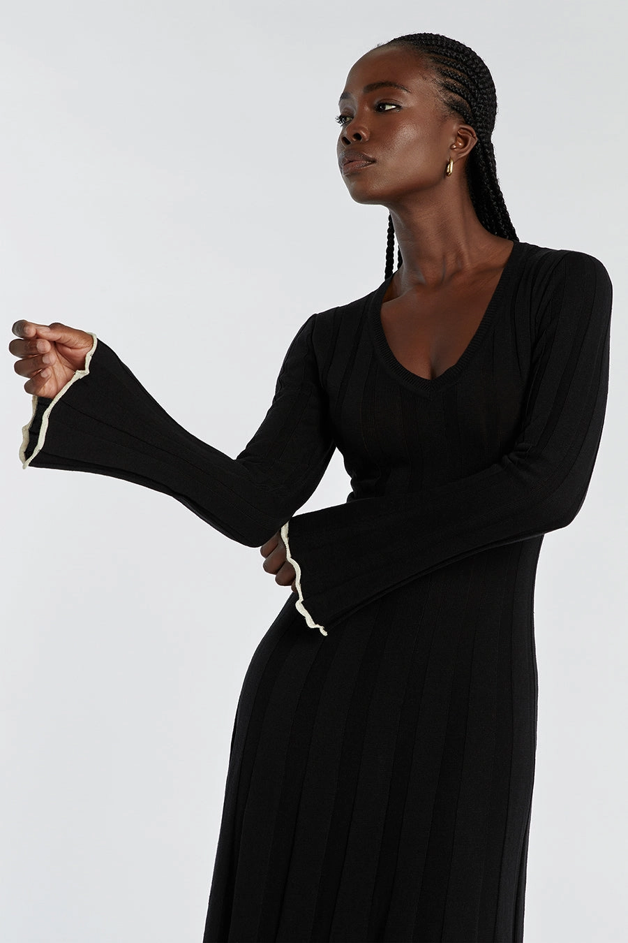 FLORA BLACK V NECK KNIT MIDI DRESS Soft Contour