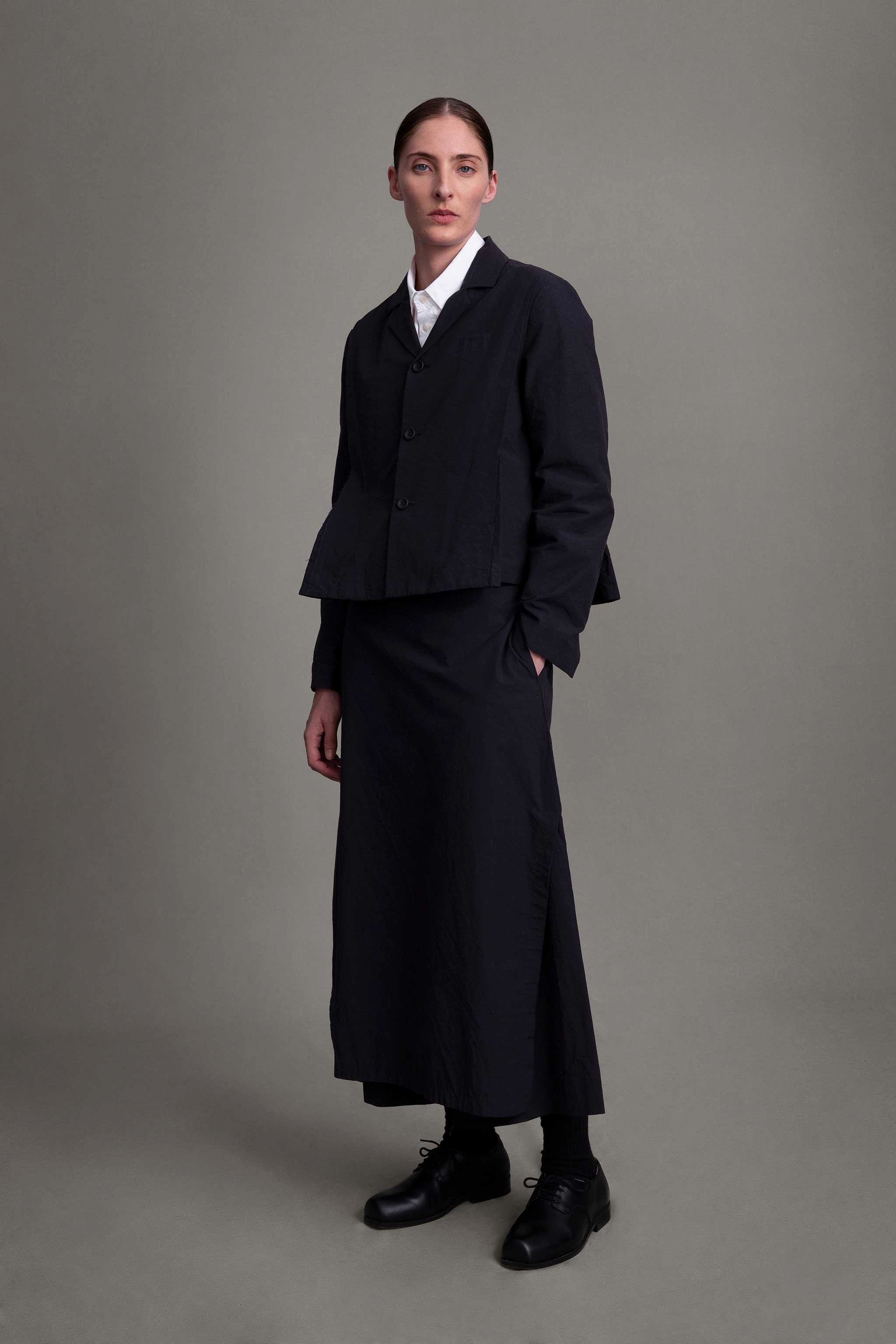 Seamless Welded Construction Water Resistant Shell THE LIBRARIAN JACKET / STRUCTURED COTTON INK