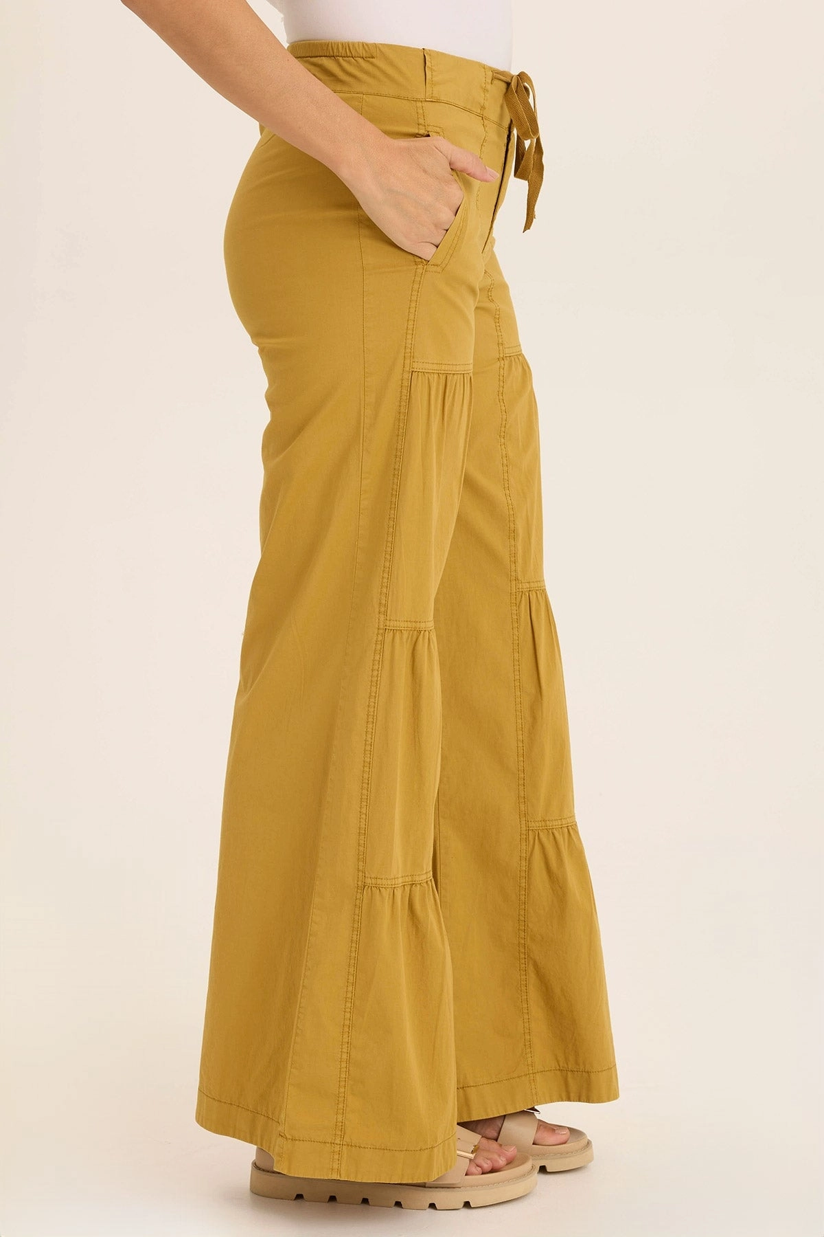 Active Wear SeamlessPocketDesign Tiered Wide Leg Pant