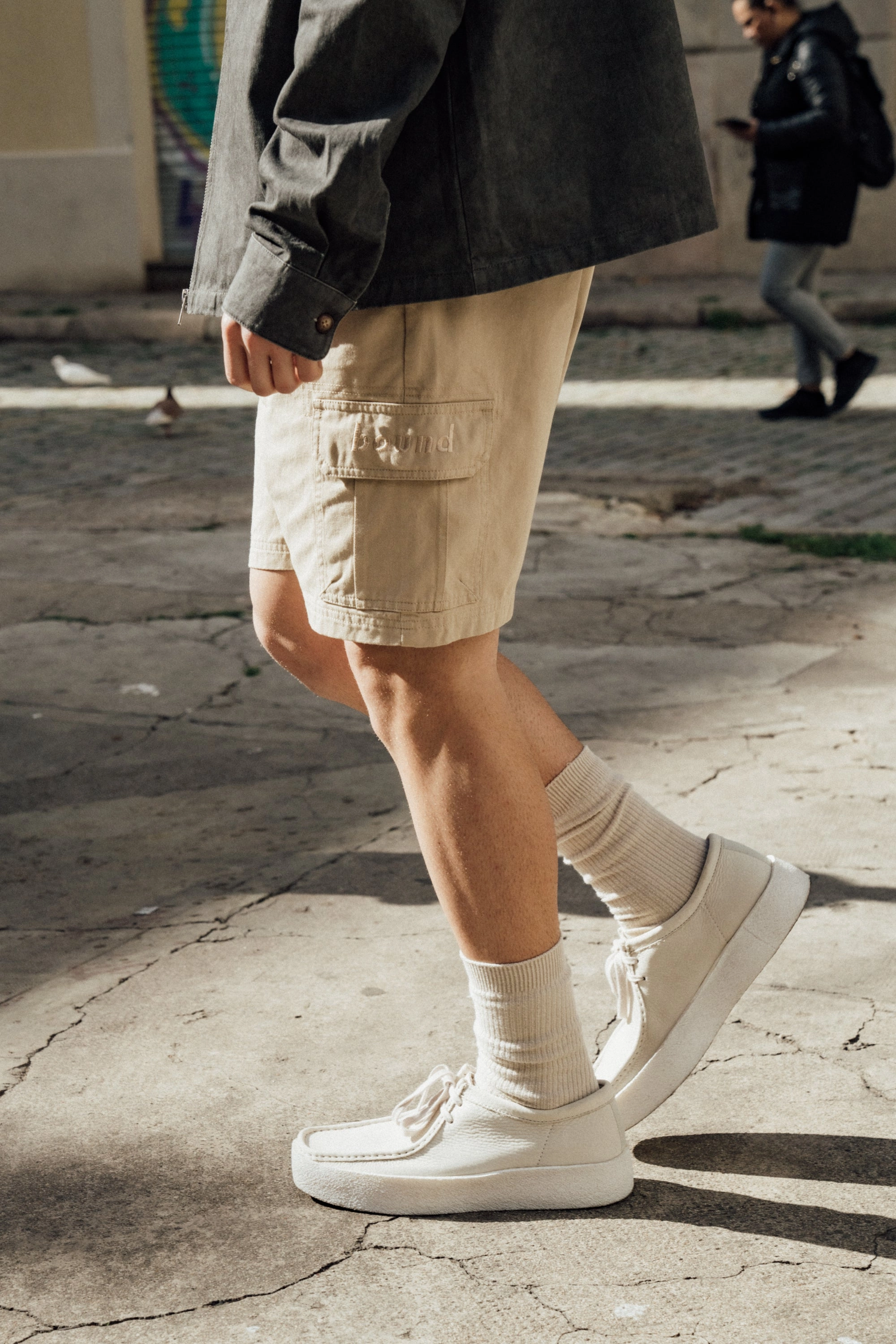 Universal Attachment Points bound Staten Cargo Shorts - Beige