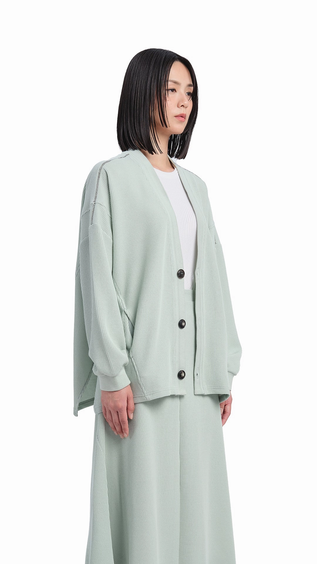 Oversized Cut Sewn Cardigan Temperature Regulating Lining