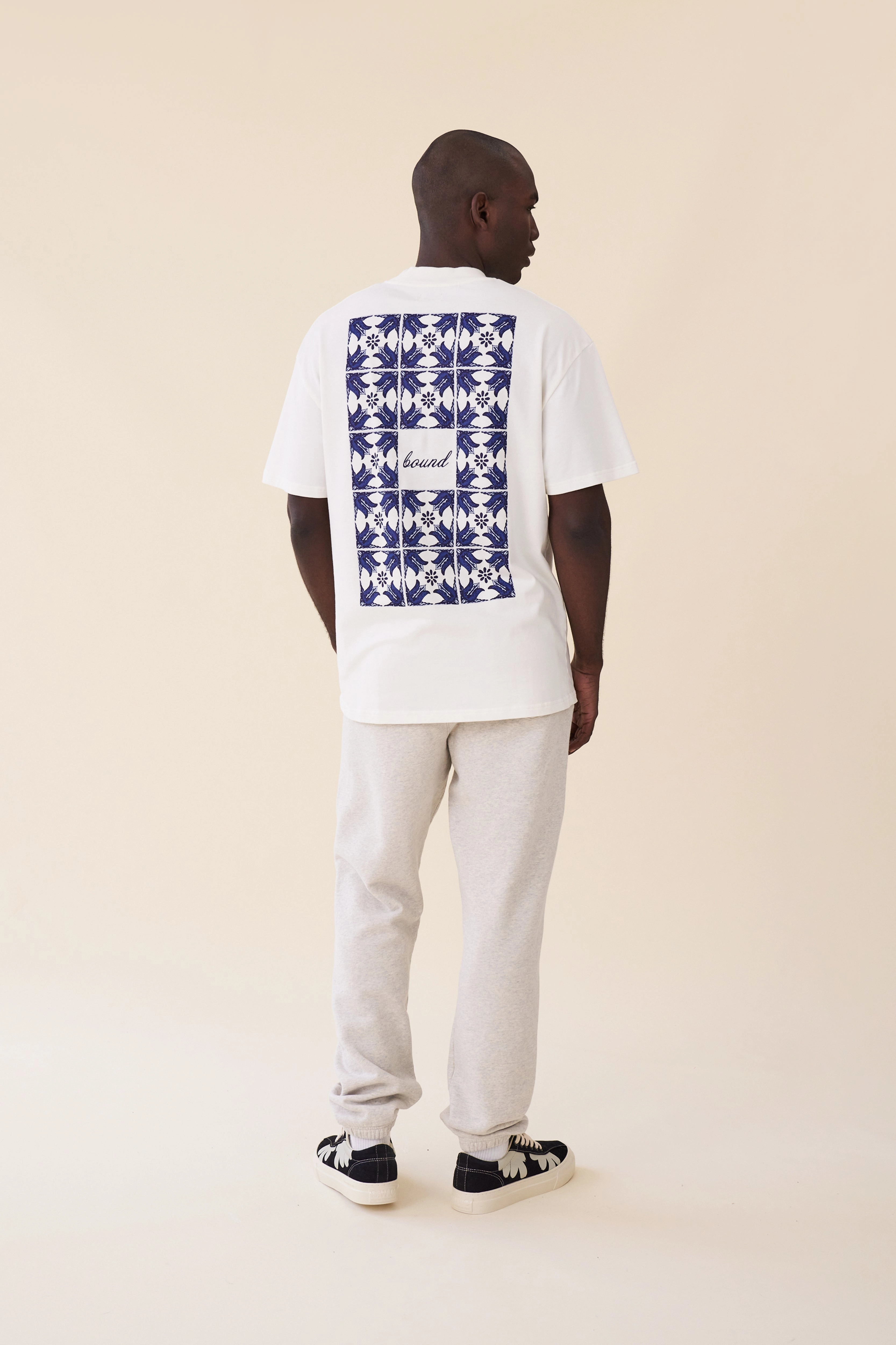 bound 'Porto Azulejos' Tee - Ecru Urban Trend Look