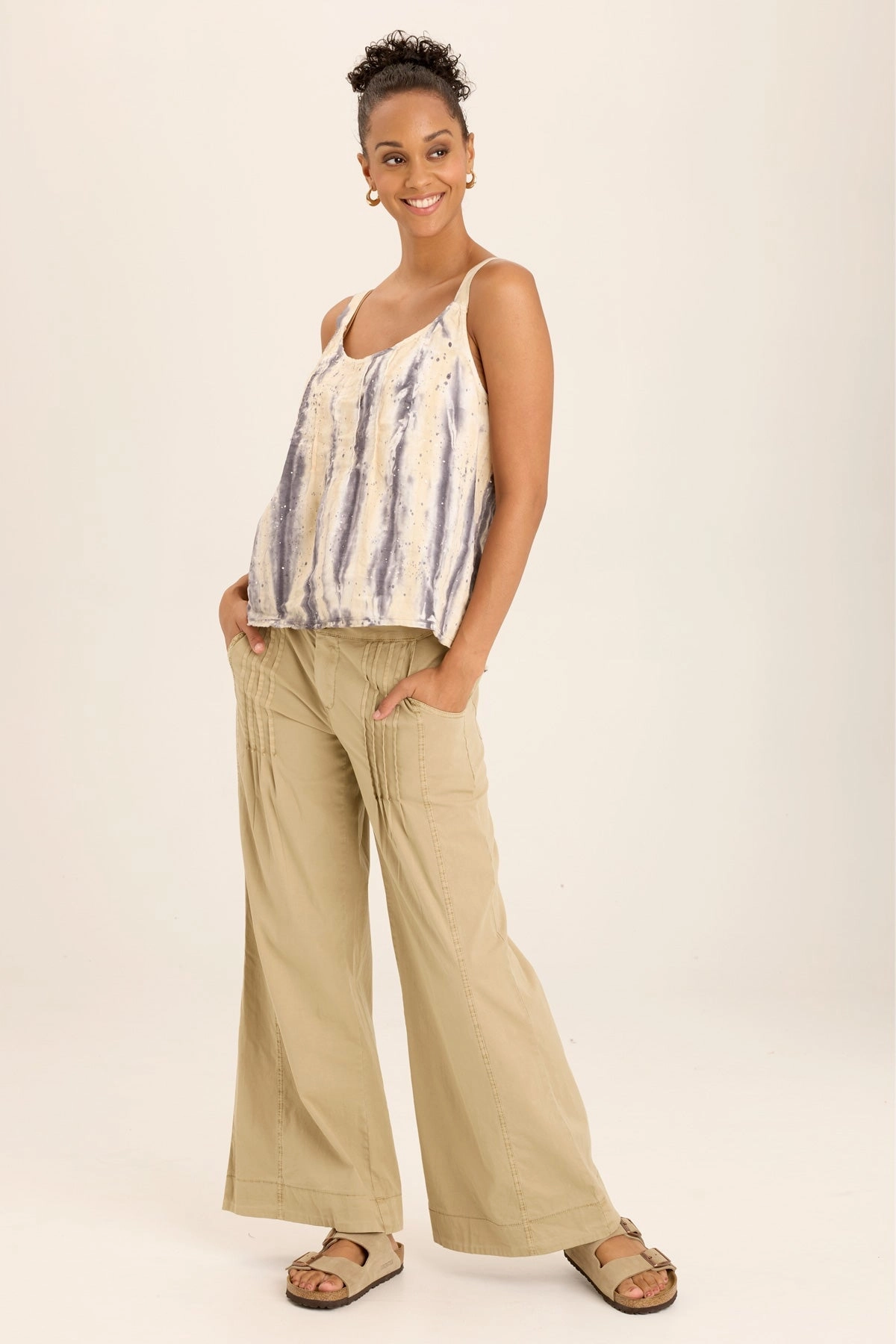 Rebecca Stretch Poplin Pleated Pant All Day Comfort Fit Light Waist