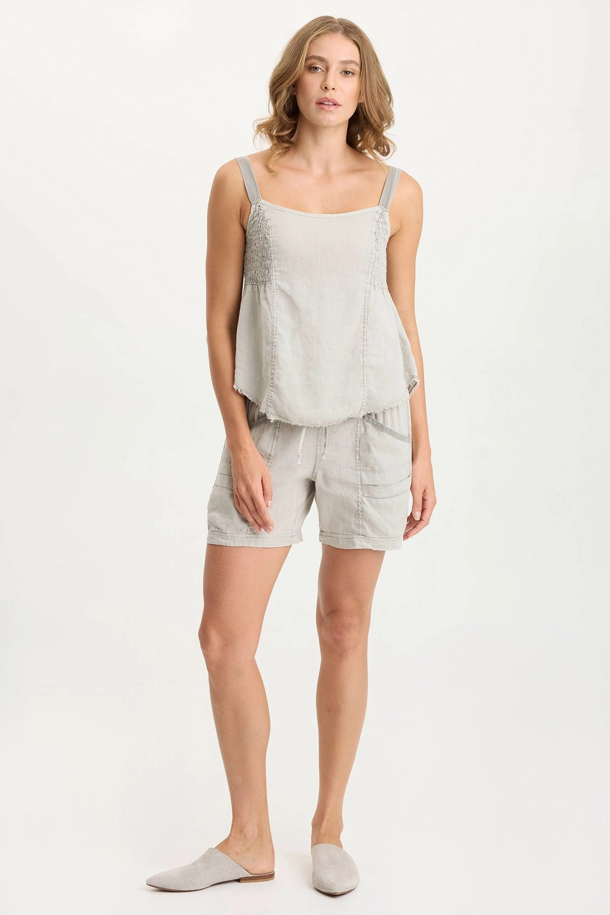 Rebel Linen Tabbed Short Day Comfort