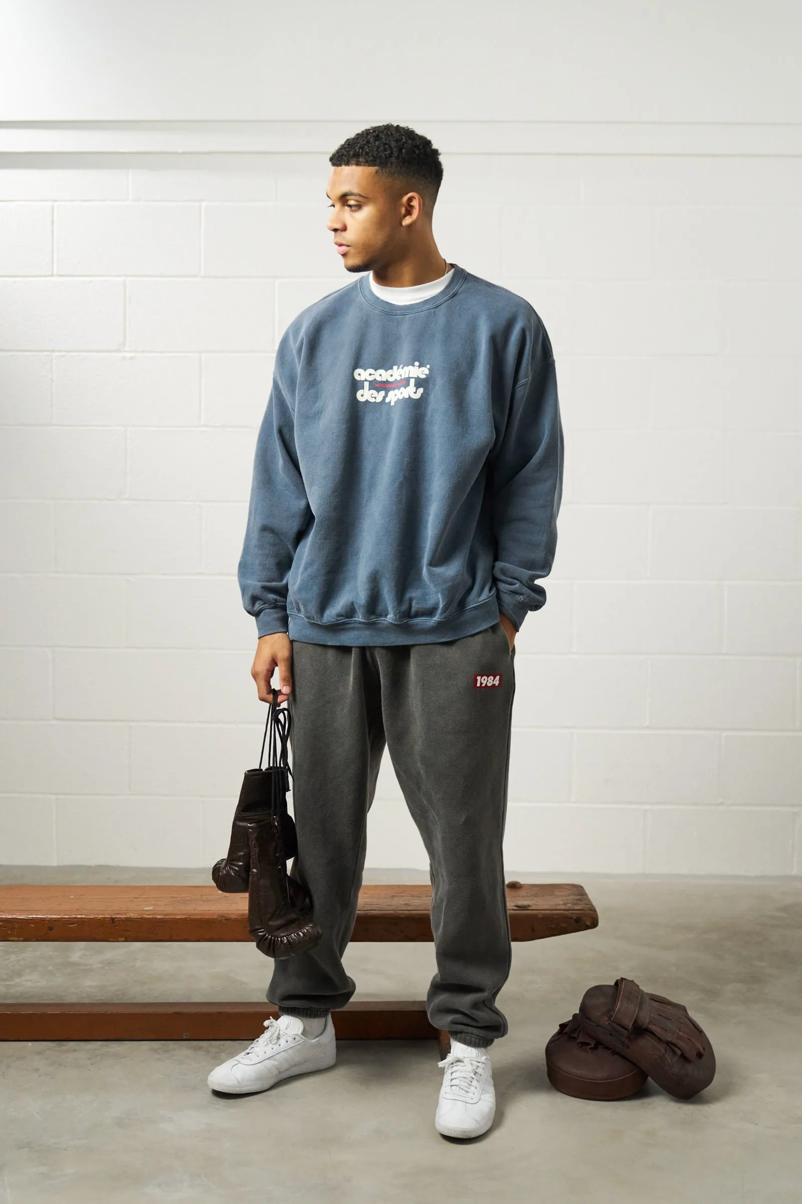 Fashion Ready Vice 84 'Club Acad??mie' Vintage Washed Sweater - Navy