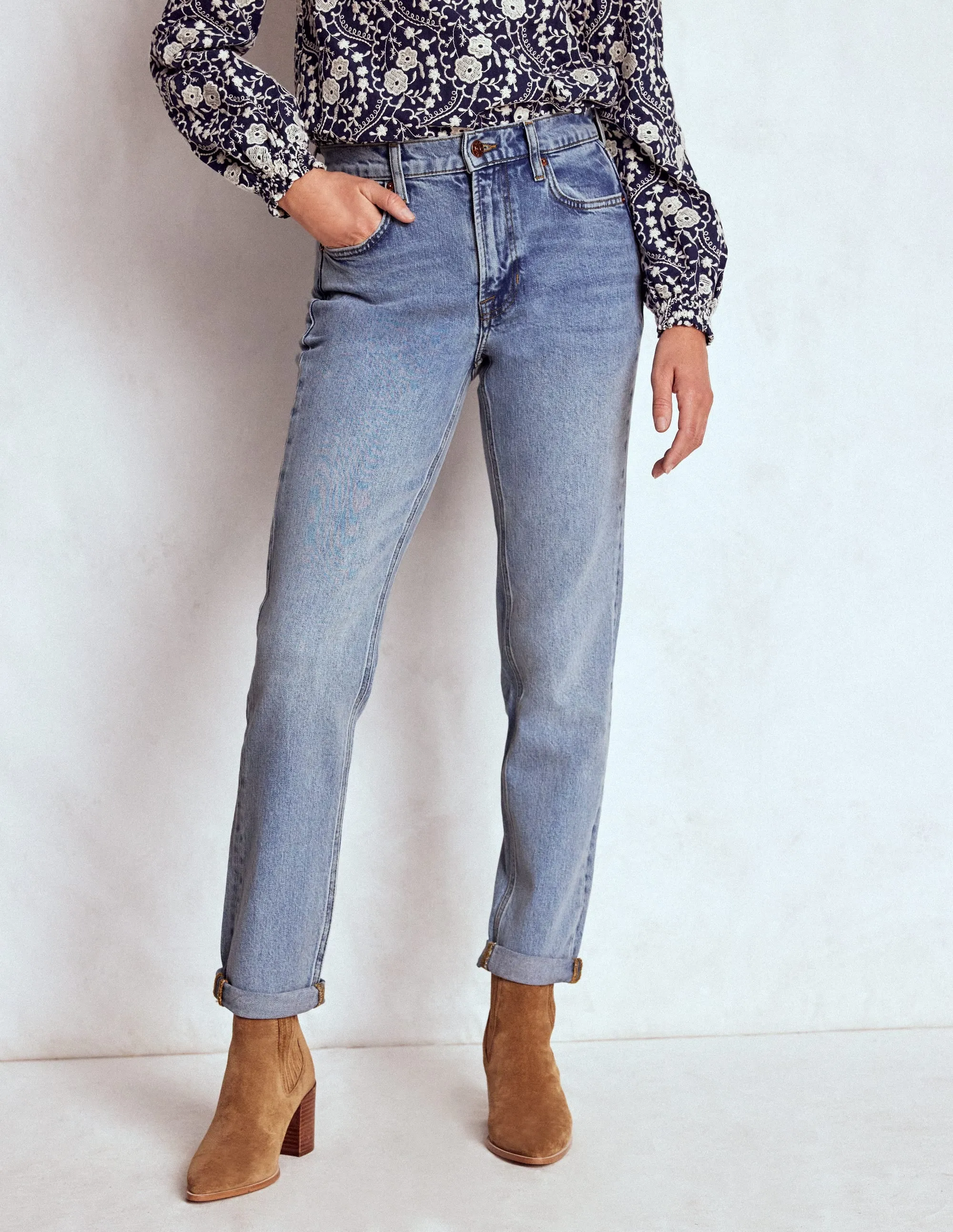 Girlfriend Jeans-Light Vintage Unisex style