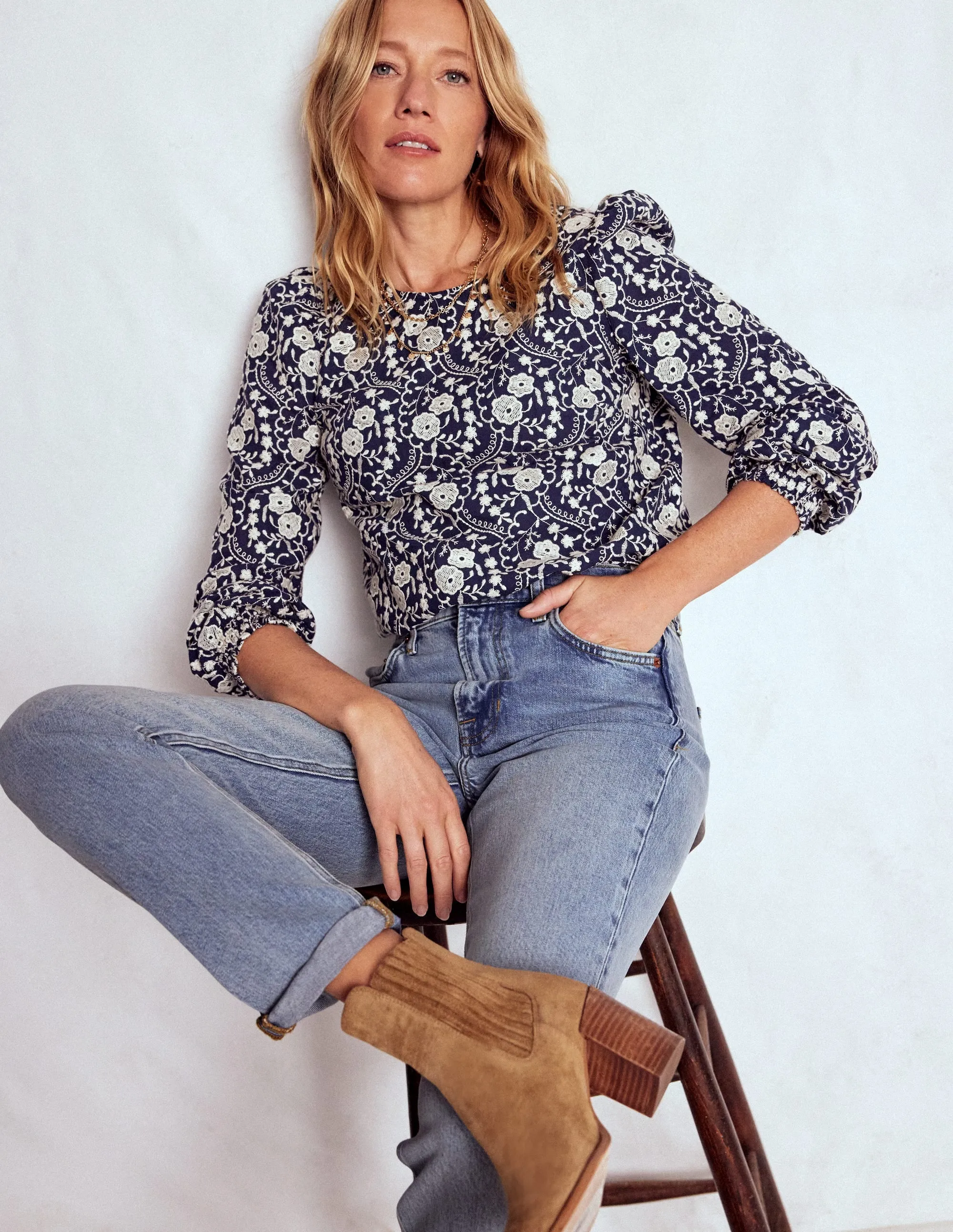 MachineWashable Flattering Comfort Wear Girlfriend Jeans-Light Vintage