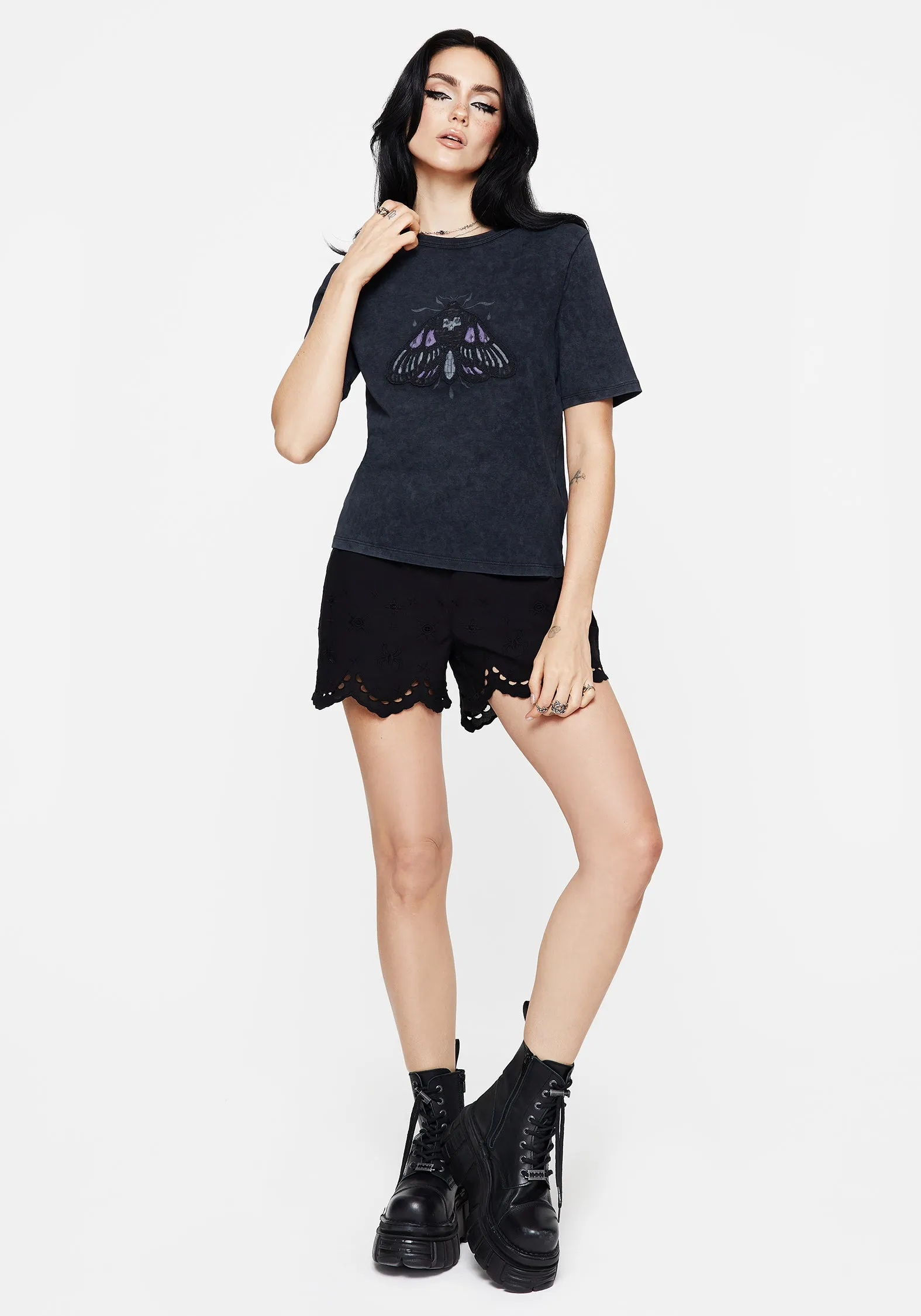 NonChafingEdges Summertime Cotton Moth Applique T-Shirt