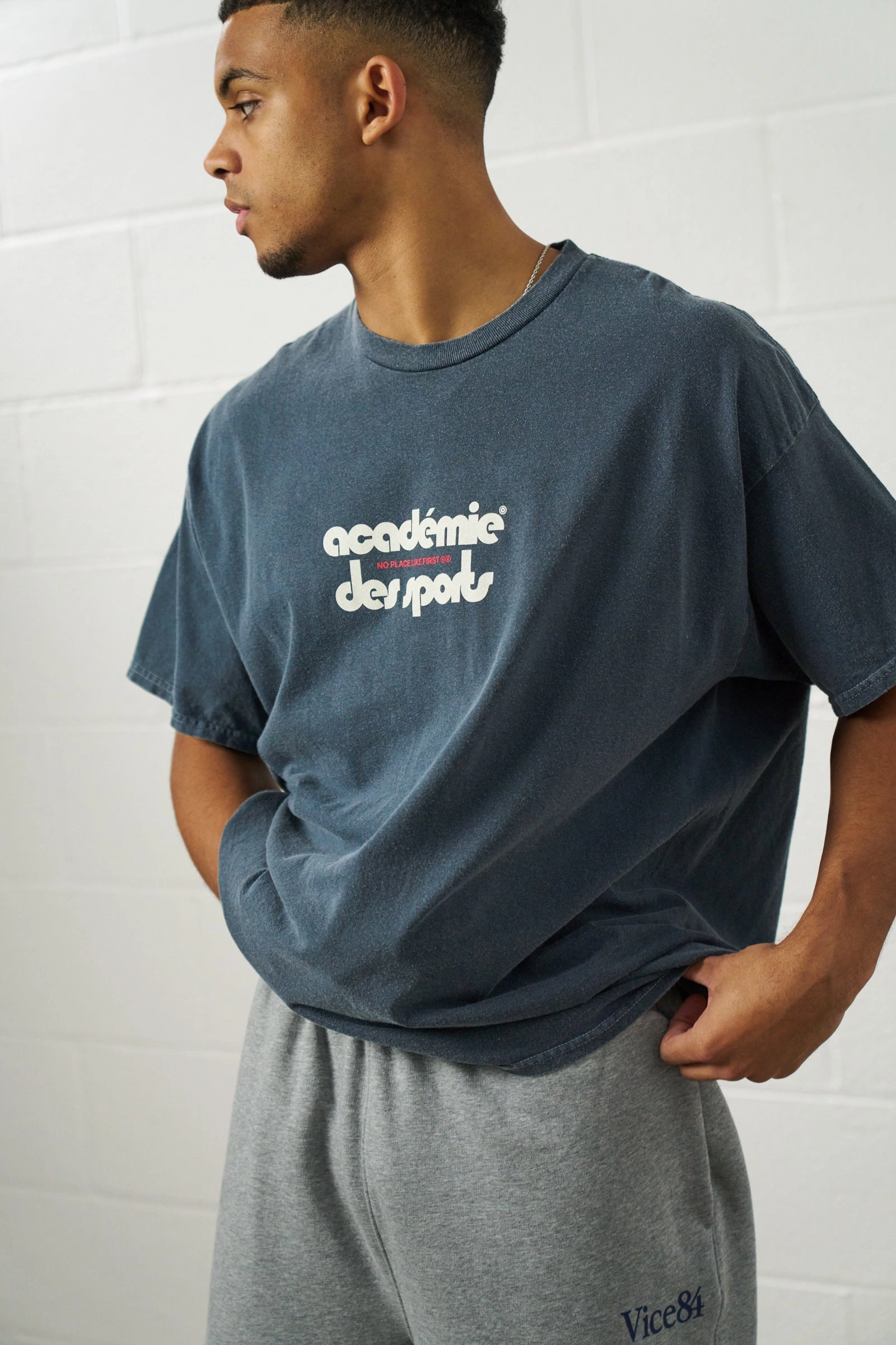Vice 84 'Club Acad??mie' Vintage Washed Tee - Navy PocketDetail