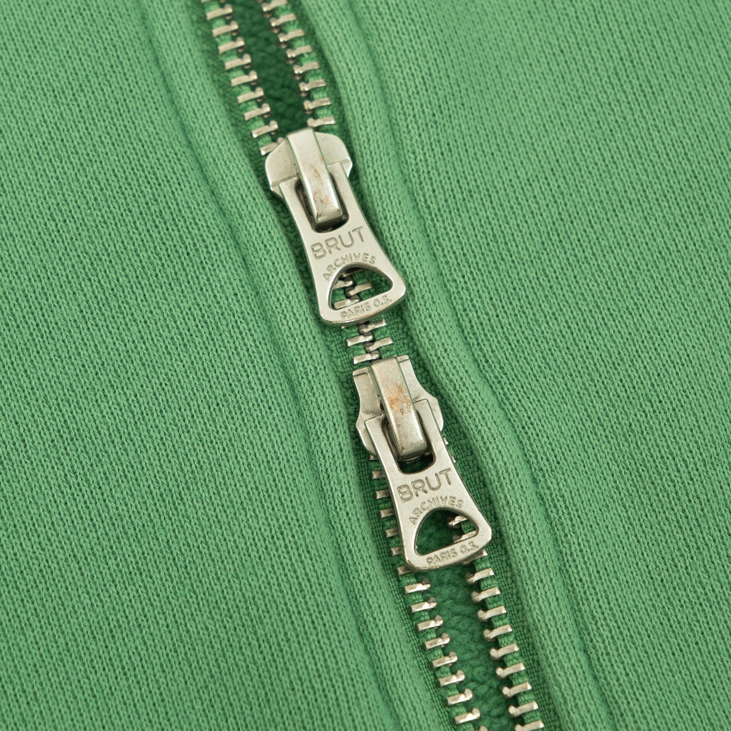 Timeless Chic THE ZIP SWEAT
