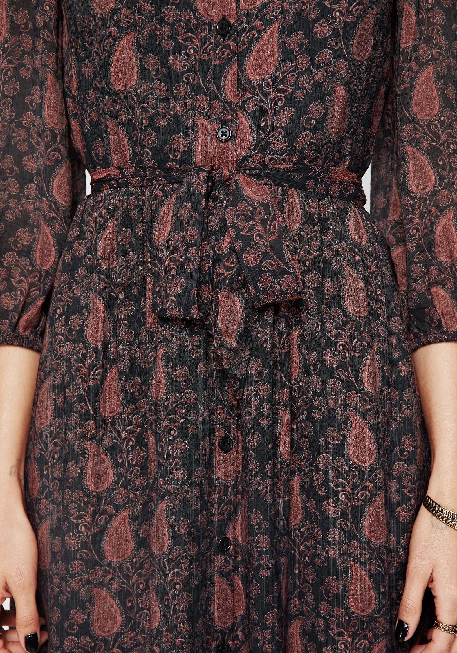 Sleek Design HypoallergenicFiber Isola Paisley Shift Midaxi Dress