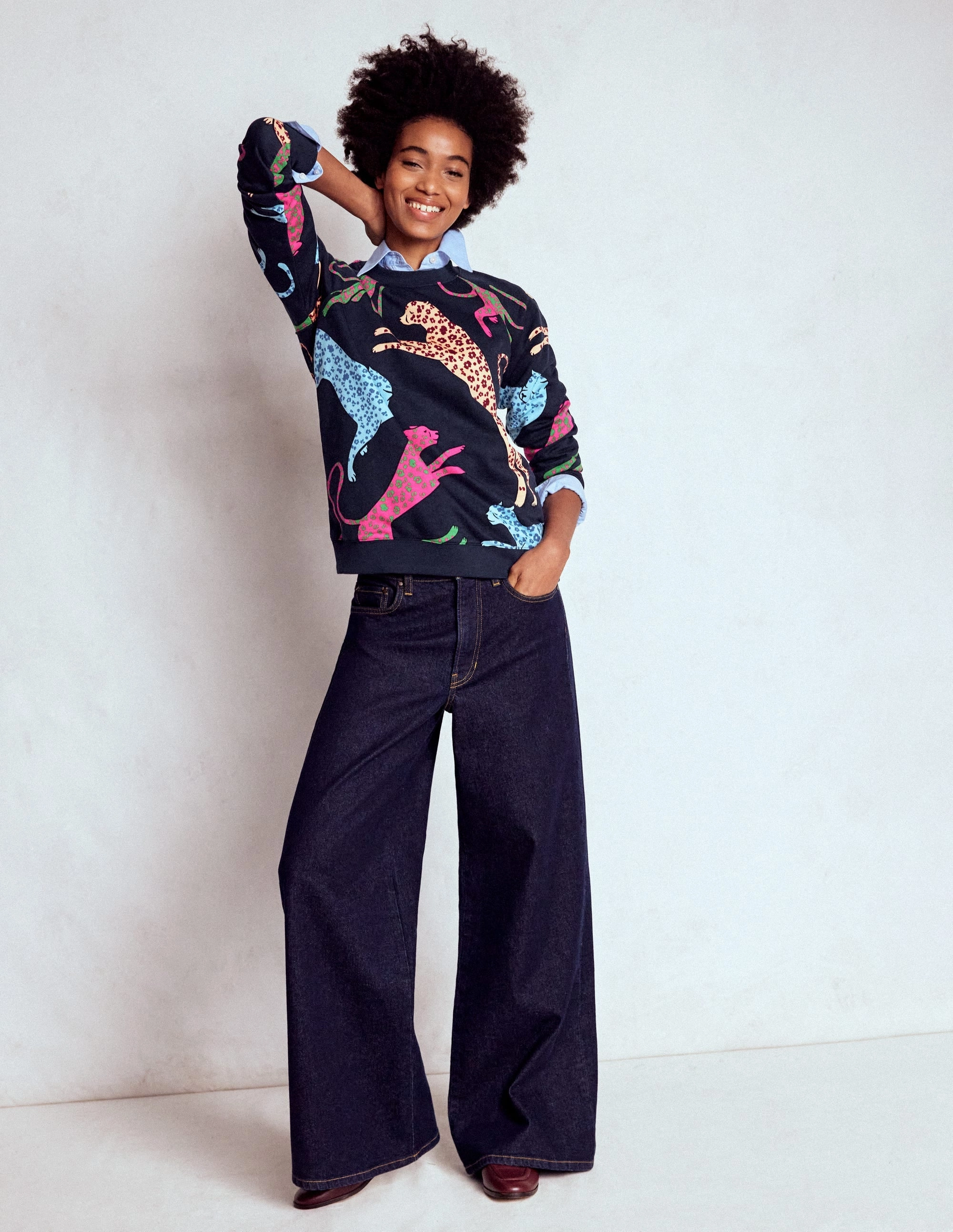 EcoFriendly Manufacturing Multi Pocket Functional Design Rosa Printed Sweatshirt-Navy, Leaping Leopard Breathable mesh panel