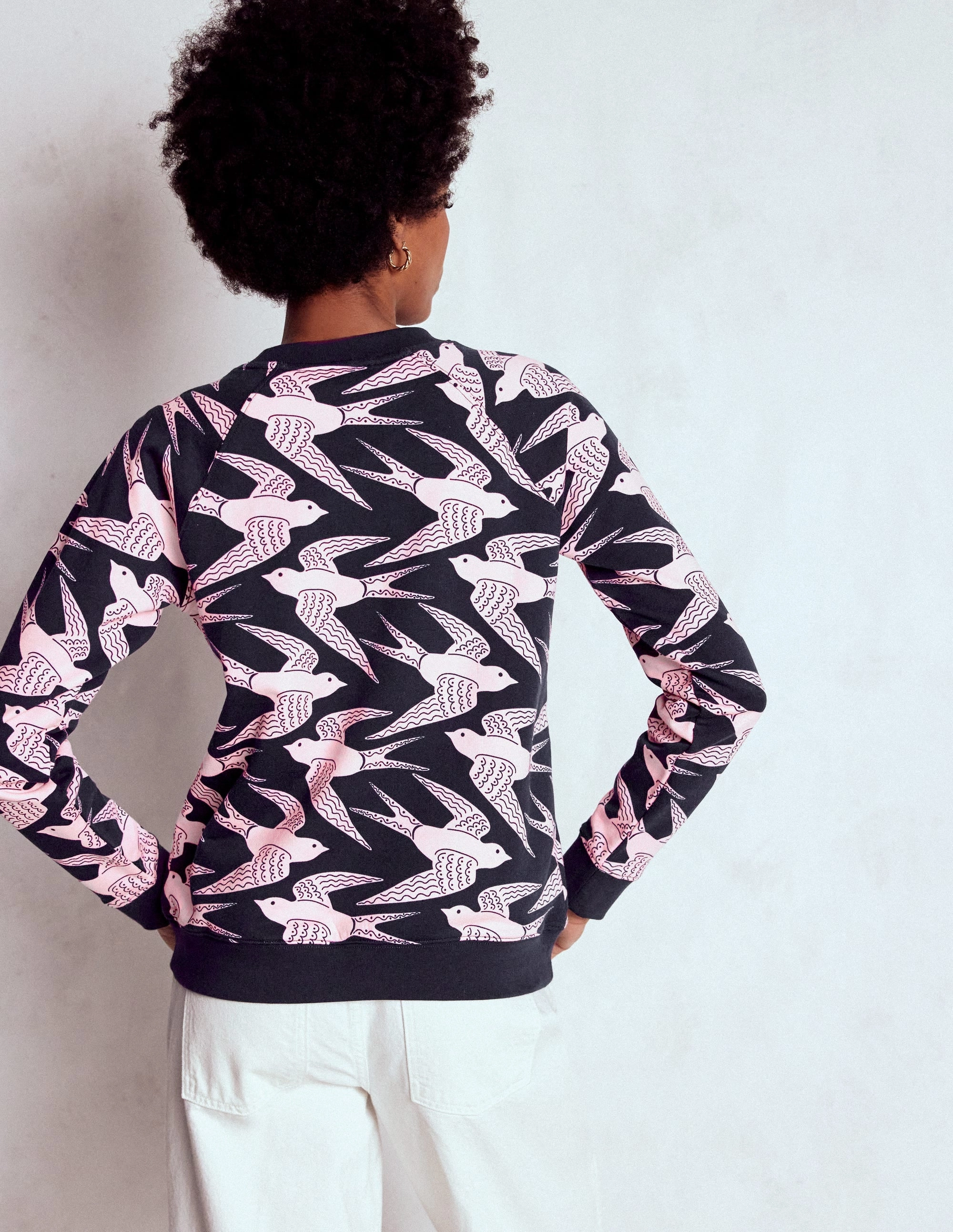 Rosa Printed Sweatshirt-Navy, Pink Swooping Swallow LightDeflecting Fiber Shrinkage Prevention Treatment Hypoallergenic fabric