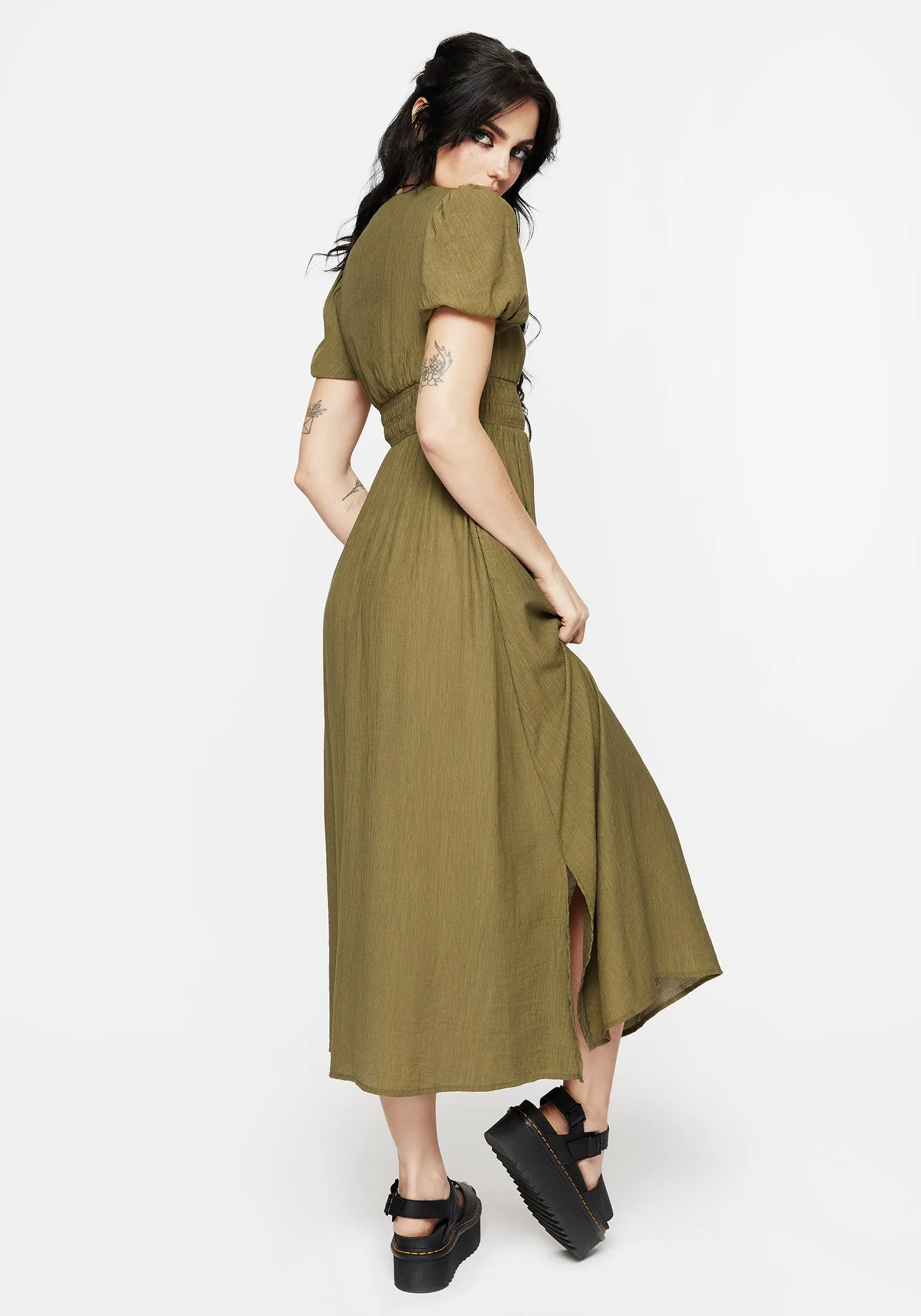 Relaxed Comfort Look Weekend Favorite Tryphena Shirred V Neck Midaxi Dress