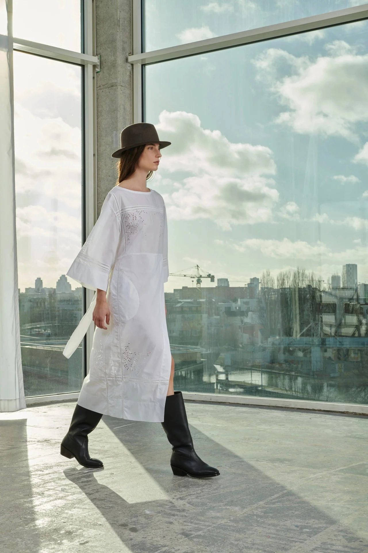 loose silhouette Blanc Volonte Dress