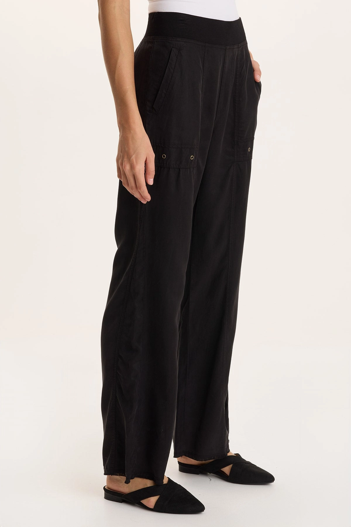 Ultimate Wear Core Basic Schyler Soft Twill Wide-Leg Trouser