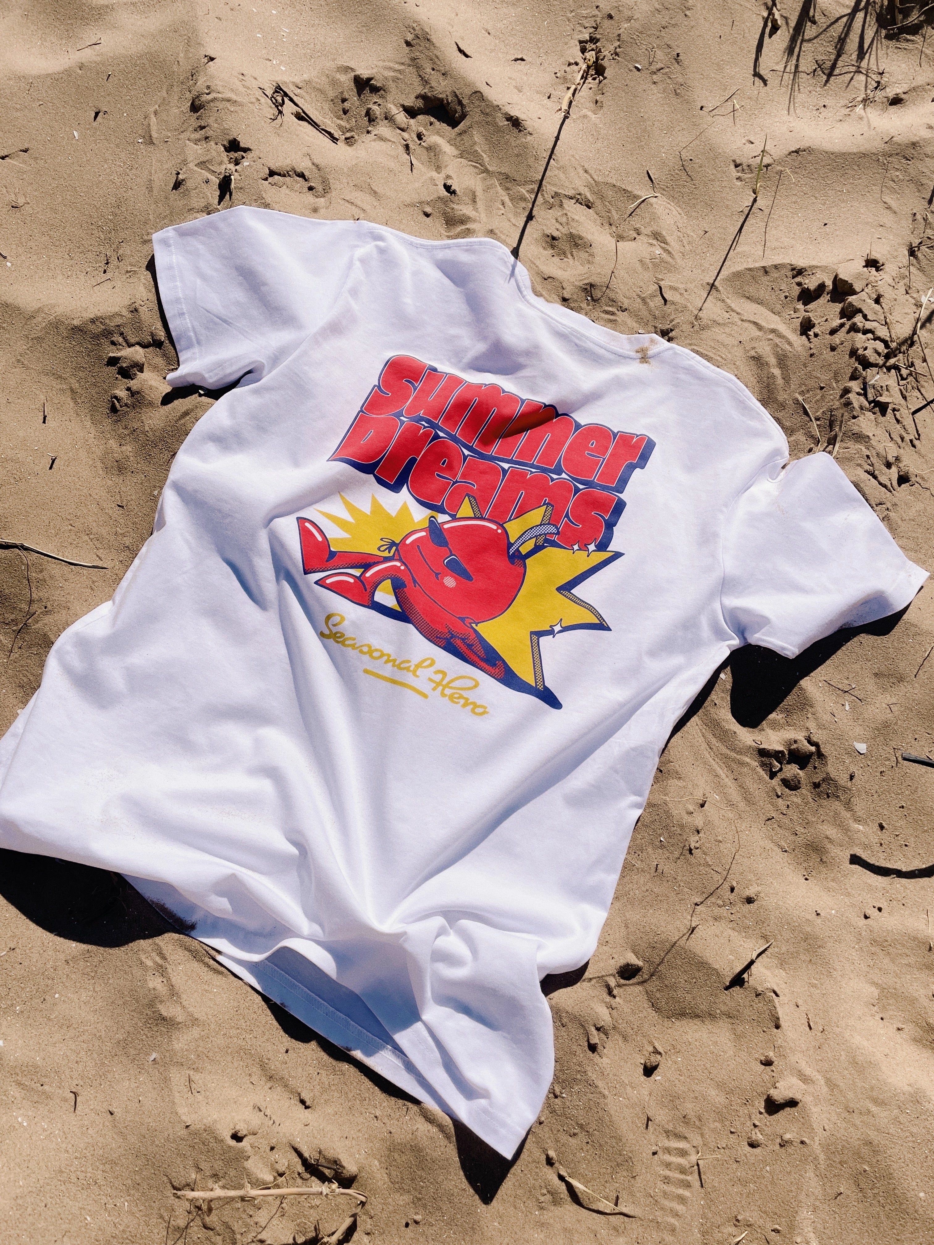 Seasonal Hero 'Summer Dreams' Tee - White QuickDryTechnology dry cleanable