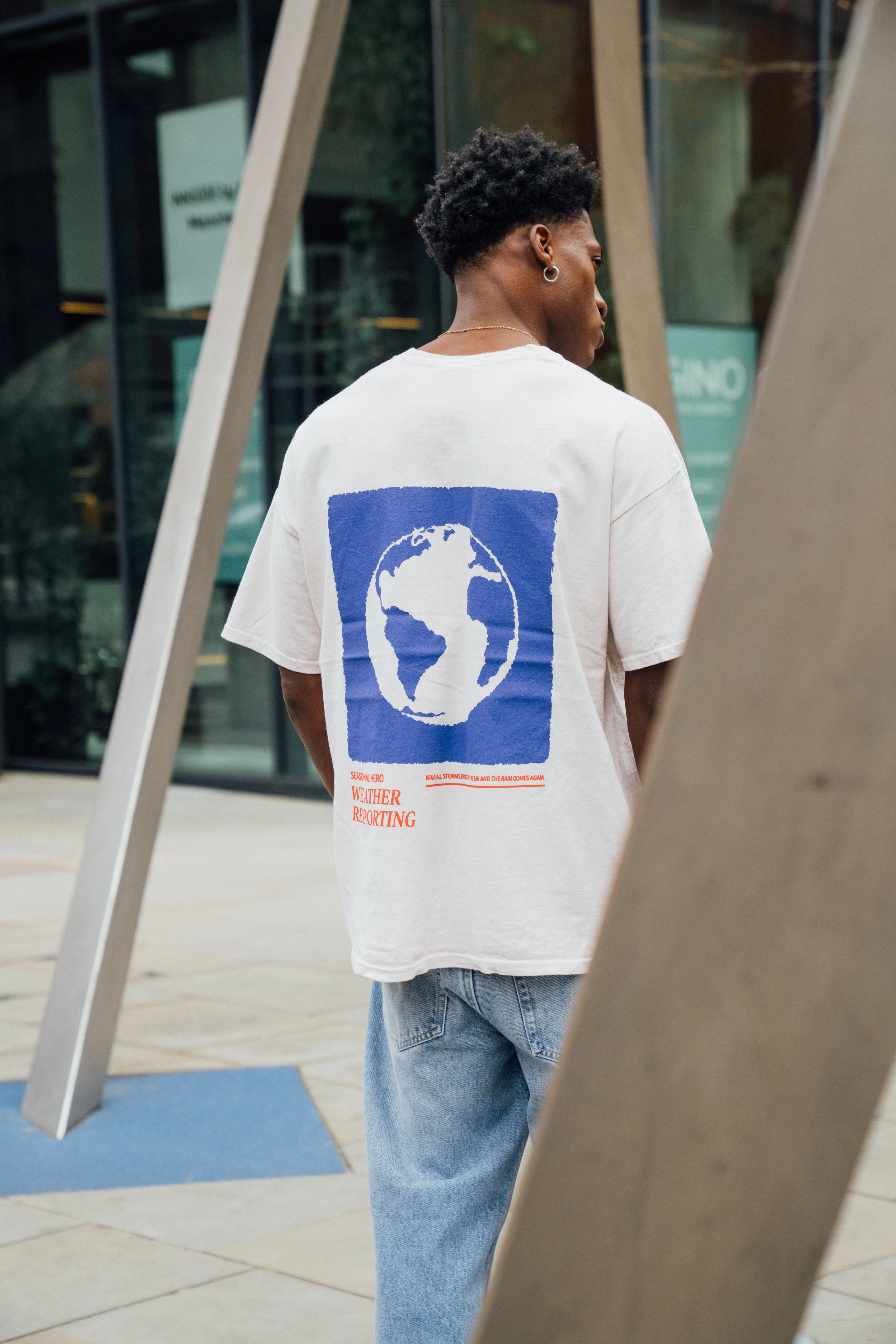Active Style Casual and cool Seasonal Hero 'Weather Reporting' Vintage Washed Tee - Cream