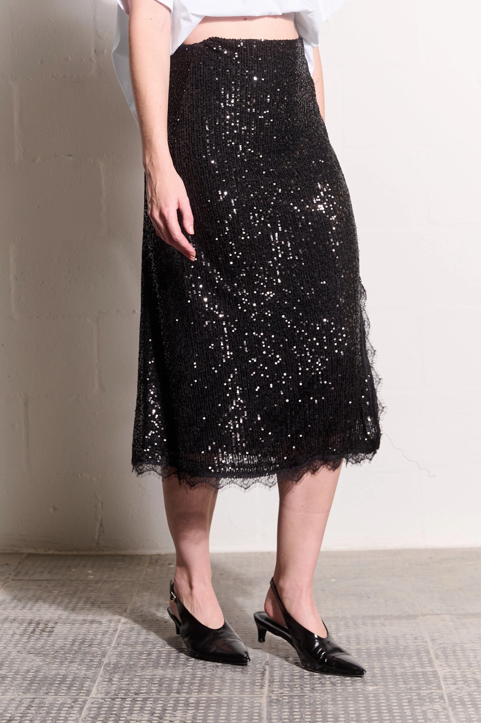 Smooth Layer Design innovation Sequin Skirt with Lace in Black