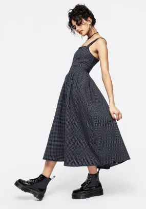 Faythe Apron Midi Dress Casual Feel Bright Accent