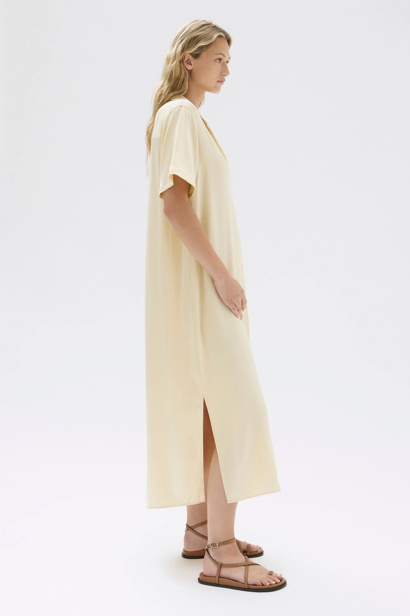 Silk Resort Shirt Dress Pose Sweet Simple Shape