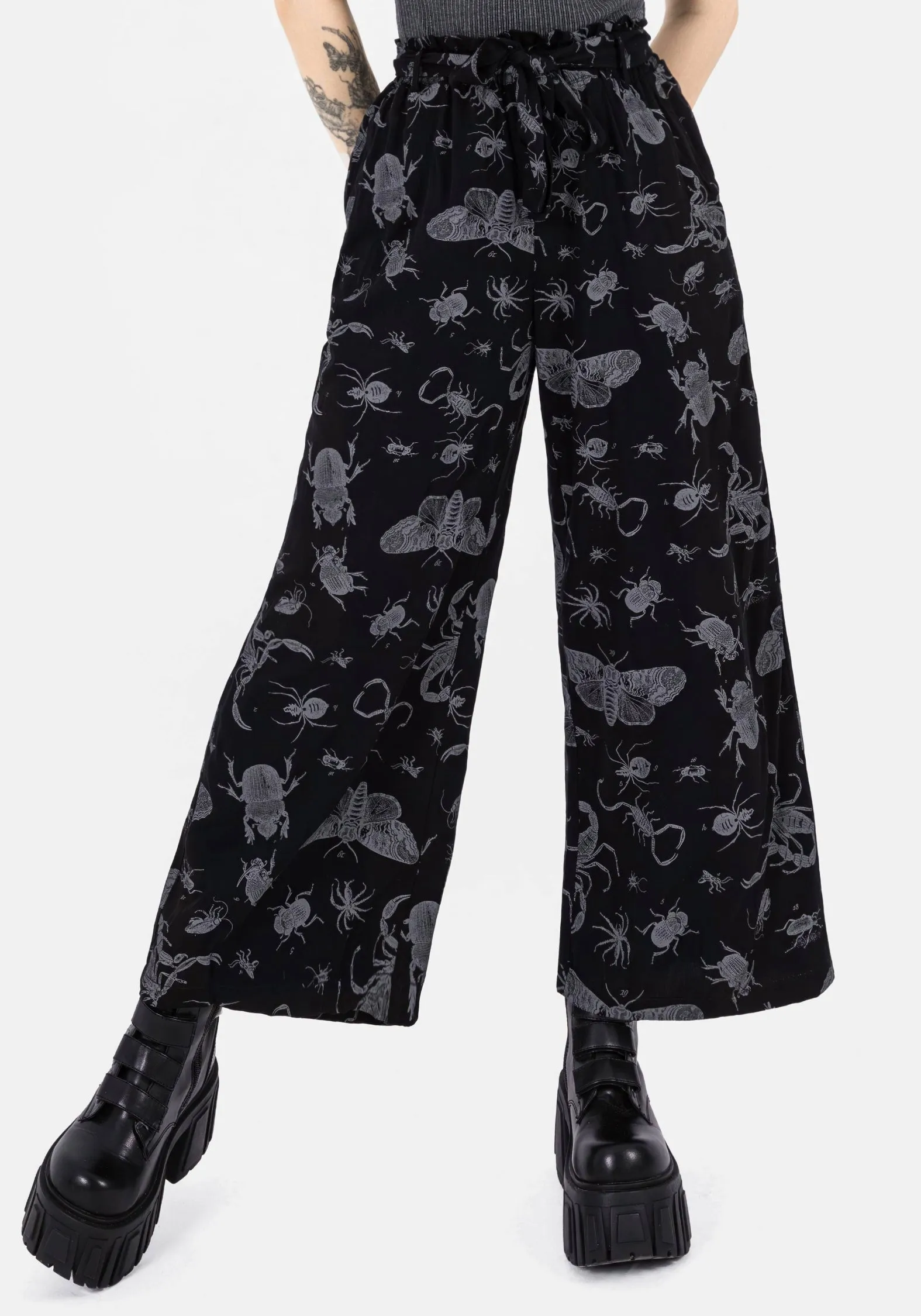 All Purpose Fit Twill Weave Texture Parasite Bugs Wide Leg Paperbag Culotte Trousers - Black
