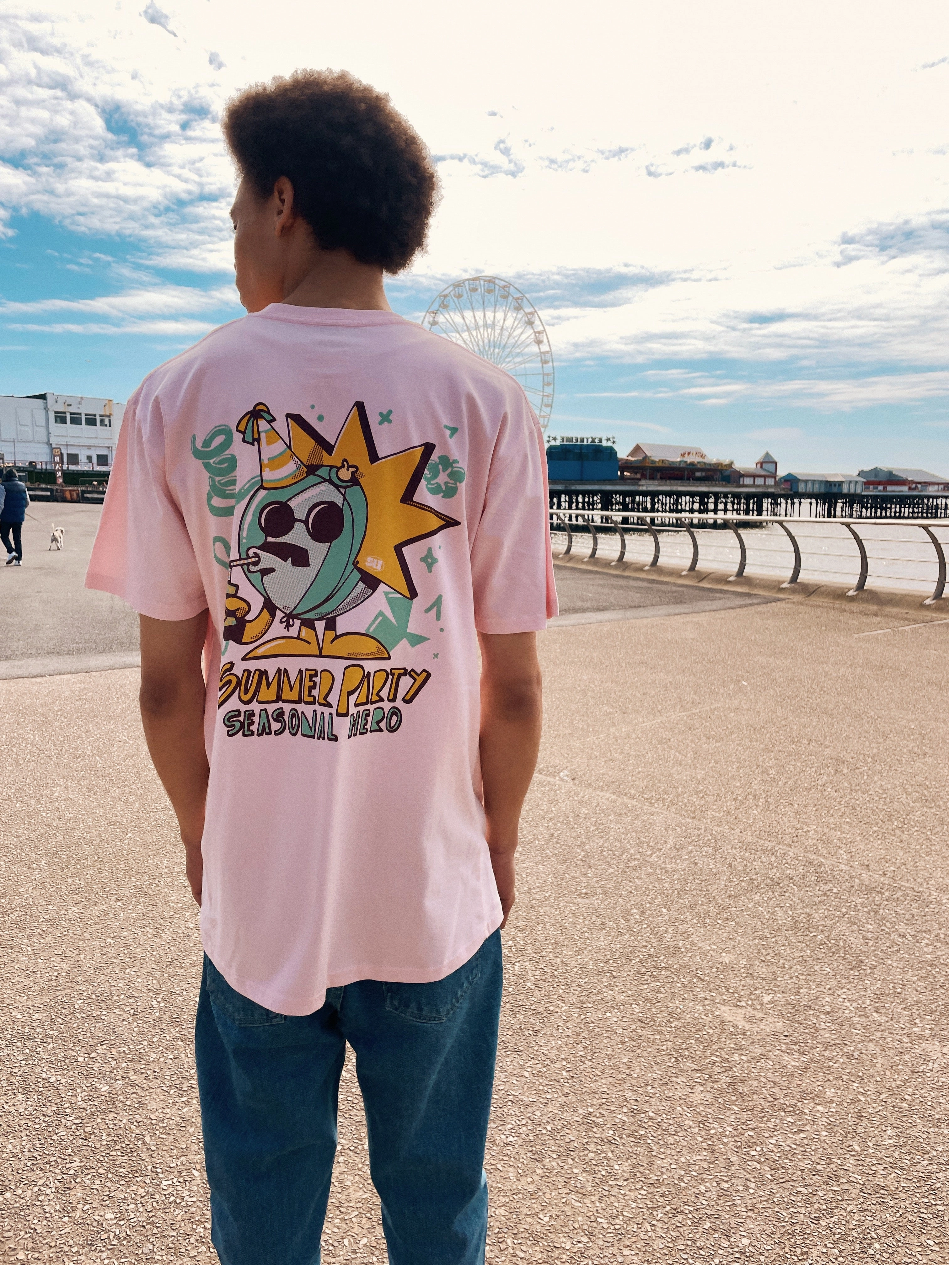 Seasonal Hero 'Summer Party' Tee - Pink Lightweight Construction Travel Wear