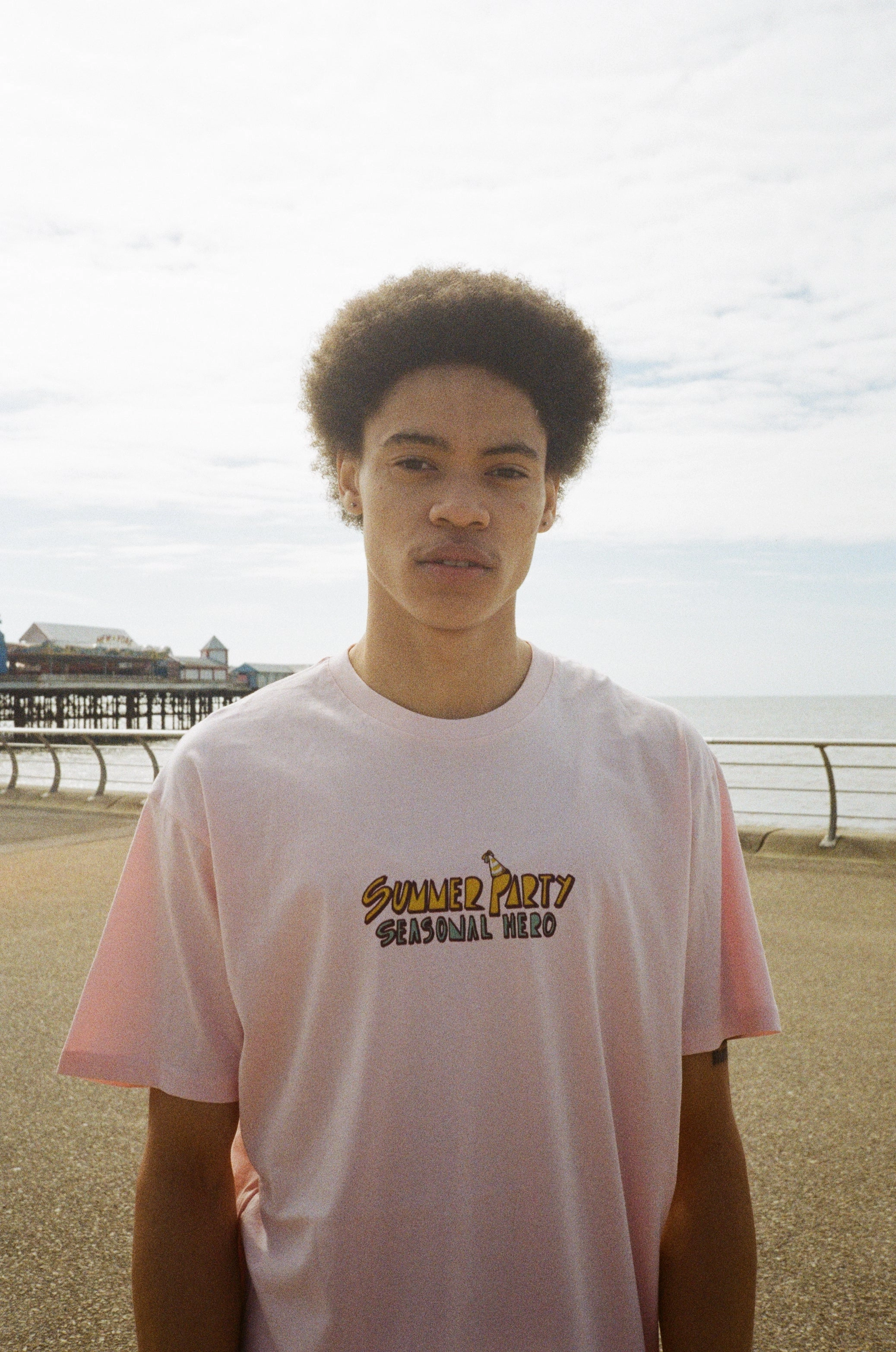 Seasonal Hero 'Summer Party' Tee - Pink Regular fit normality