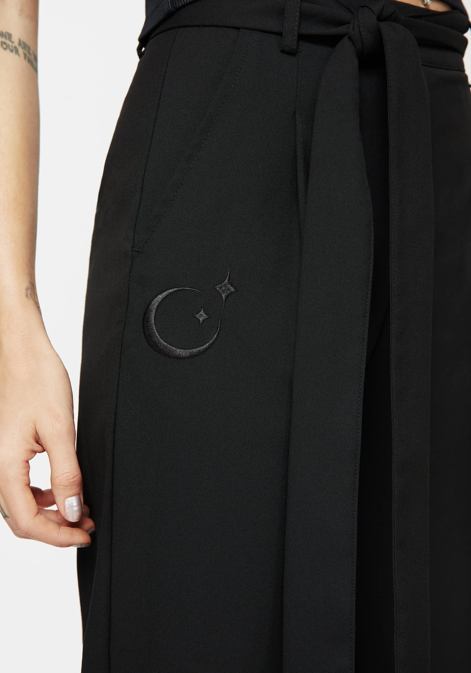 Hester Embroidered Tapered Trousers - Black Detachable belt Chafe-Free Fit