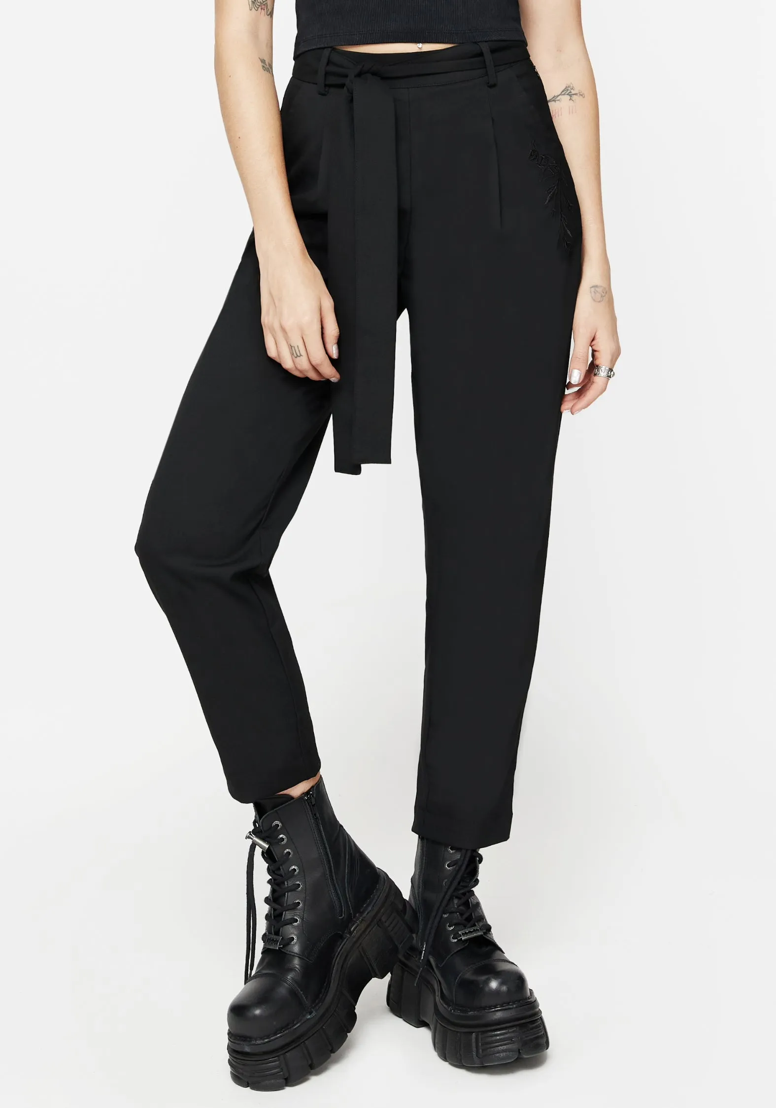 Breathable Weave Fabric Casual Fit Design Hester Embroidered Tapered Trousers - Black