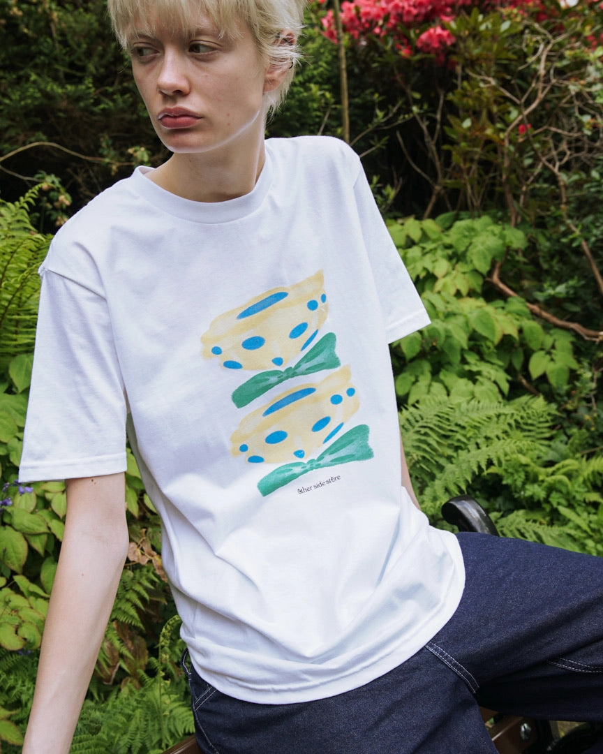 Other Side Store 'Yellow Flower' Tee - White Chic Style