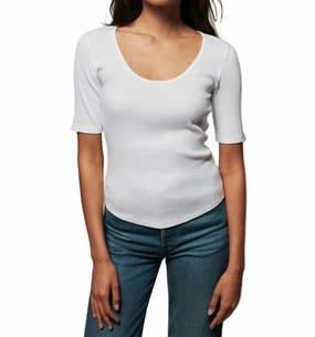 Women's Lark Deep Scoop Top In White Smart Look