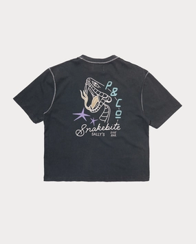 Outdoor Trend Look Snakebite Sally's Boxy T-Shirt - Acid Wash