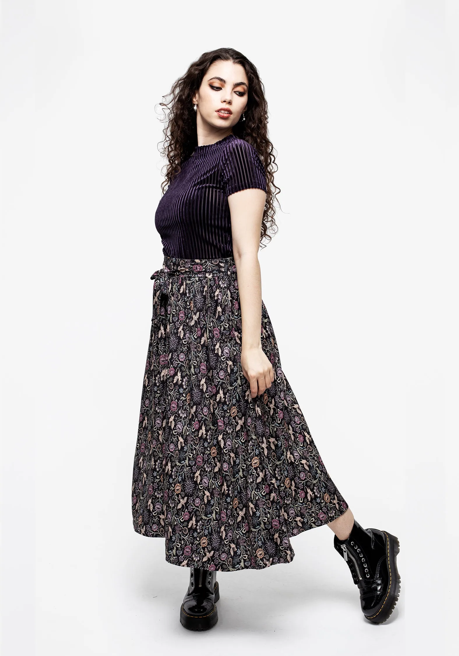 On-The-Go Outfit Snapdragon Tie Detail Midi Skirt