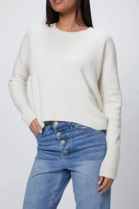 Cropped Cashmere Jumper In White Seamless construction