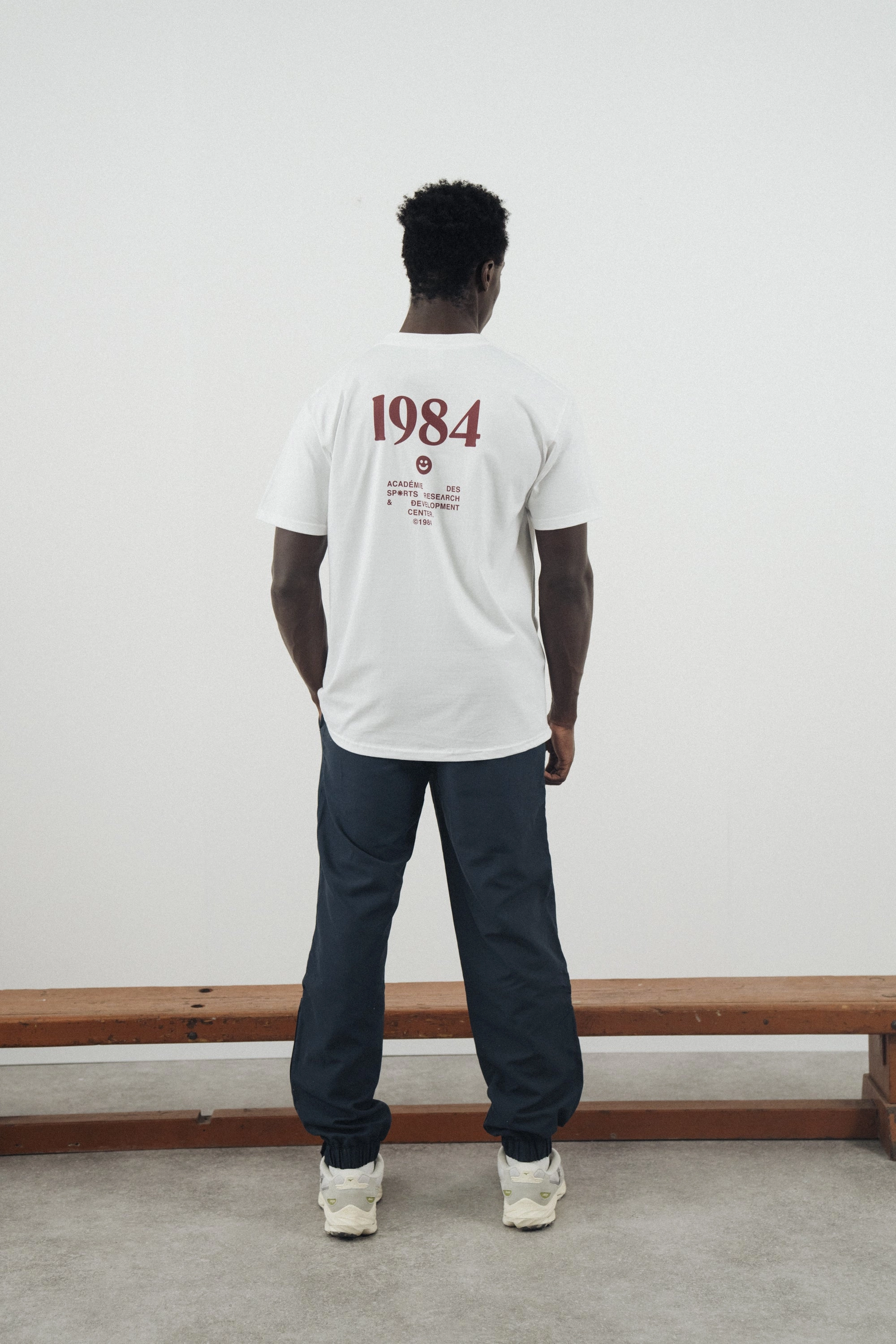 Smart Casual Look Odor Resistant Material Vice 84 'R&D' Tee - White