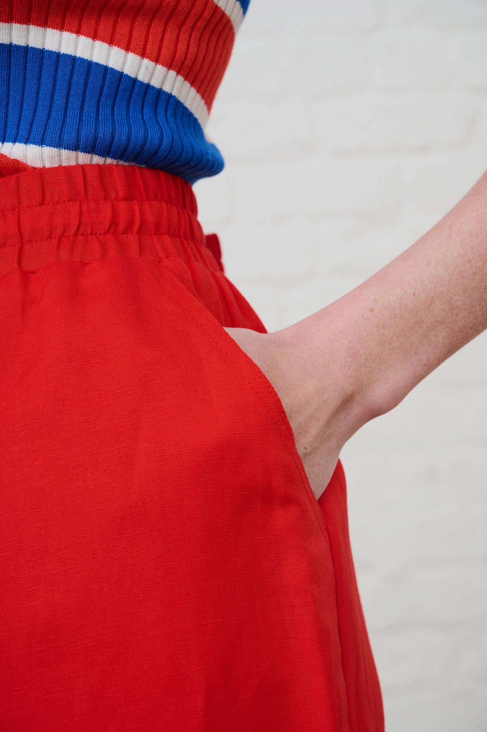 Soft Linen Shorts in Coral Running Gear