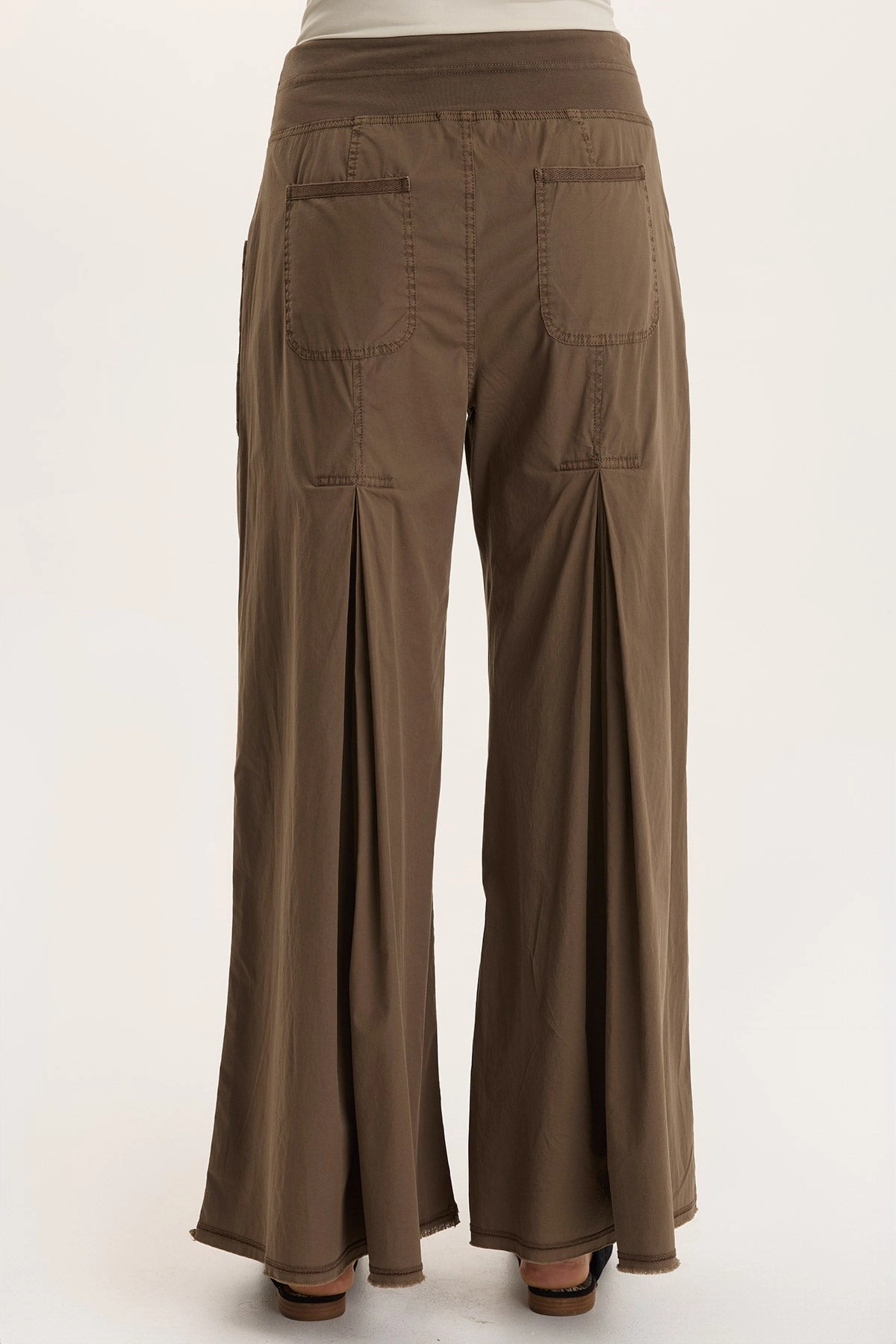 Adventure Ready Simple and Cozy Nevins Soft Volume Wide Leg Drawstring Pant