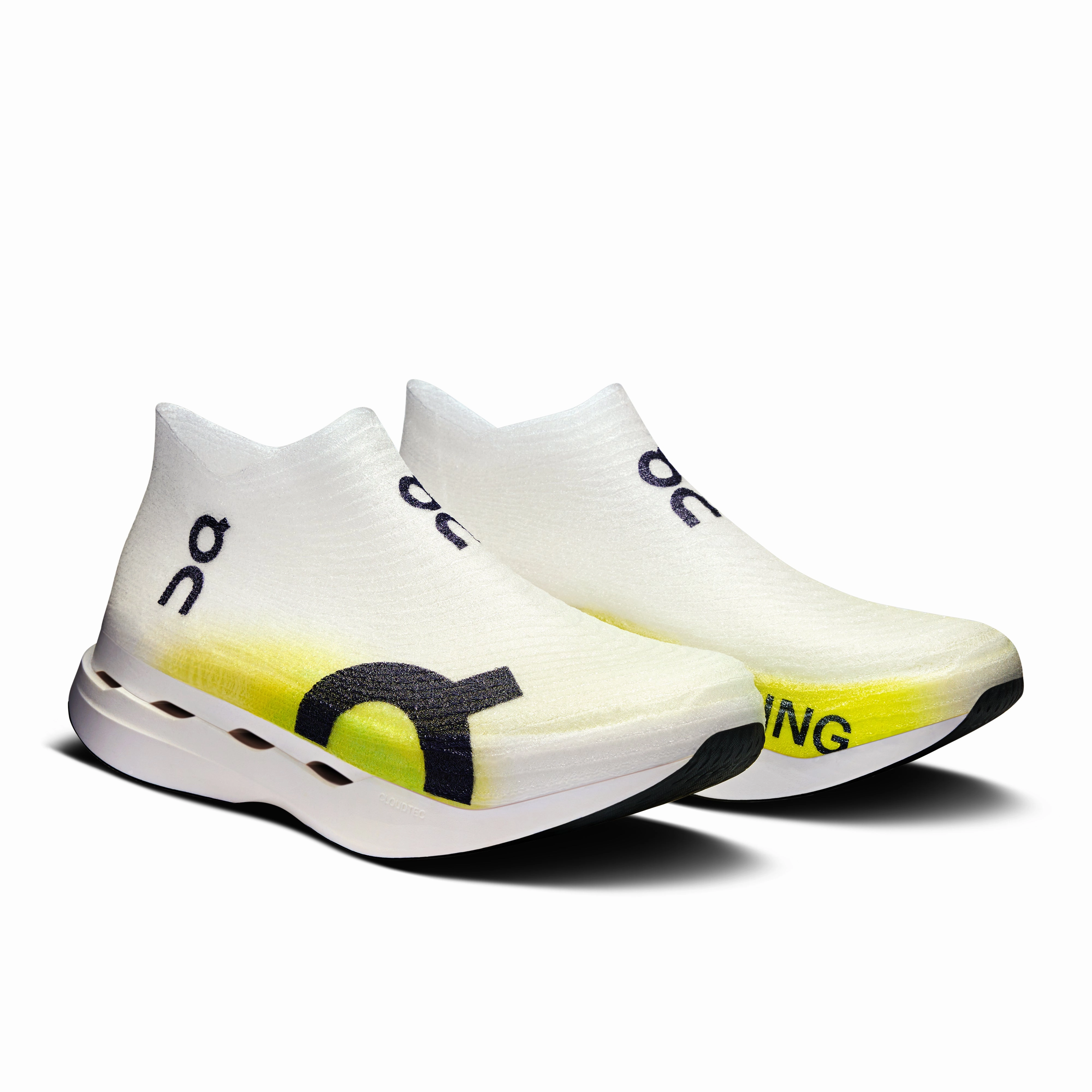 Traction Fit Anti Slip Tread Design Cloudboom Strike LS White / Lime