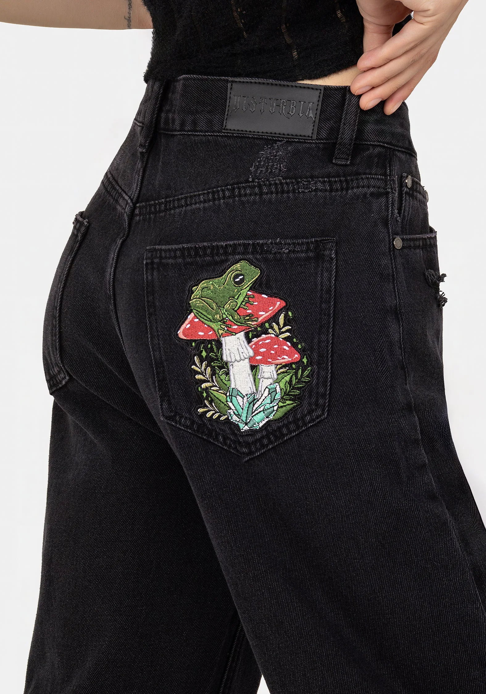 Core Fit Office Wear Modern Swamplife Frog Embroidered Distressed Mom Jeans