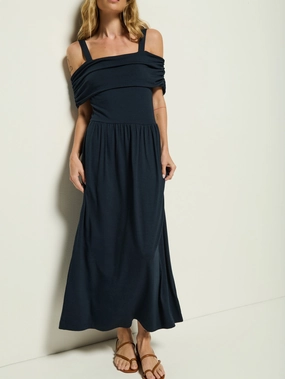 Travel-Essential Street Style Tamaira Maxi Dress