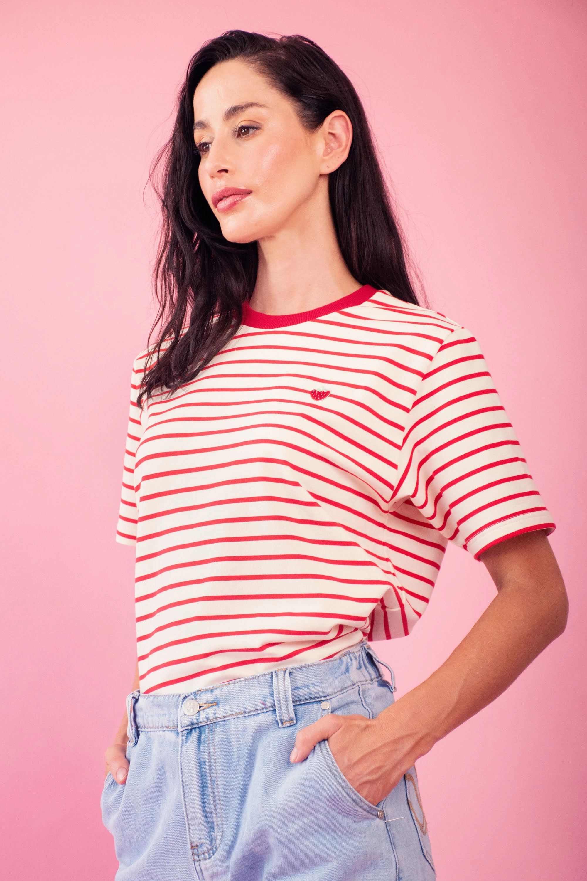 ButtonlessClosure Professional Cut Striped Tee with Embroidered Strawberry