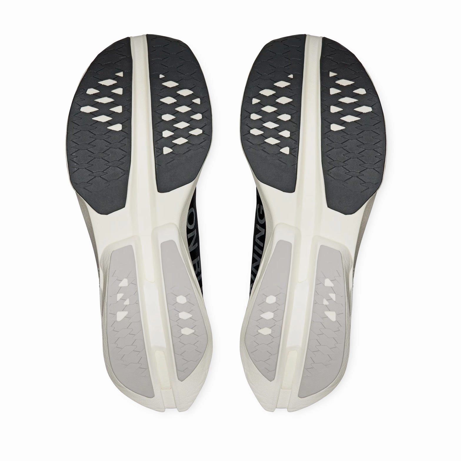 Flexible Heel Counter Thermo Regulating Material Men's Cloudboom Strike Black / White