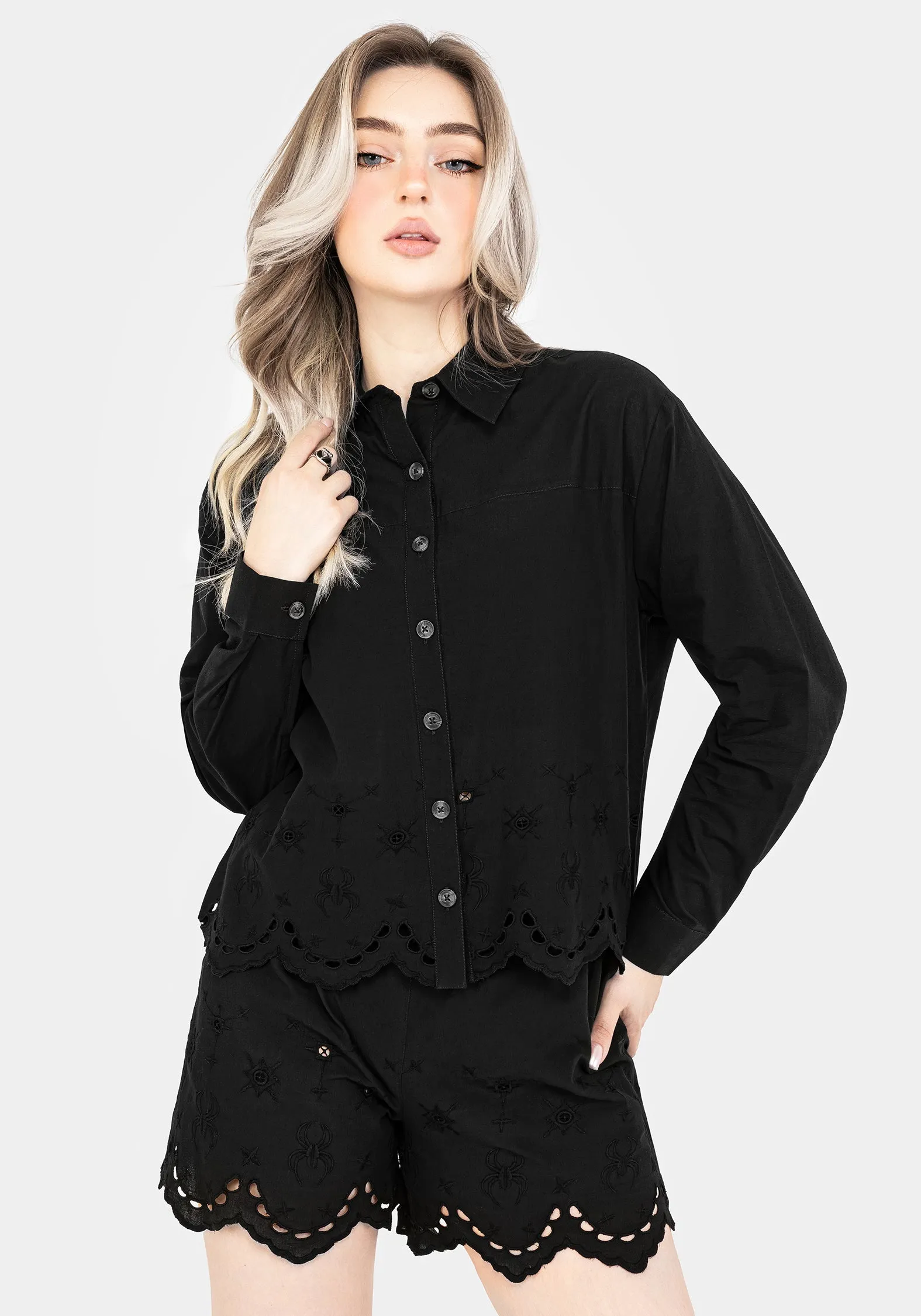 Flex Fit Collar Sporty Look Synthweb Cotton Broderie Hem Shirt