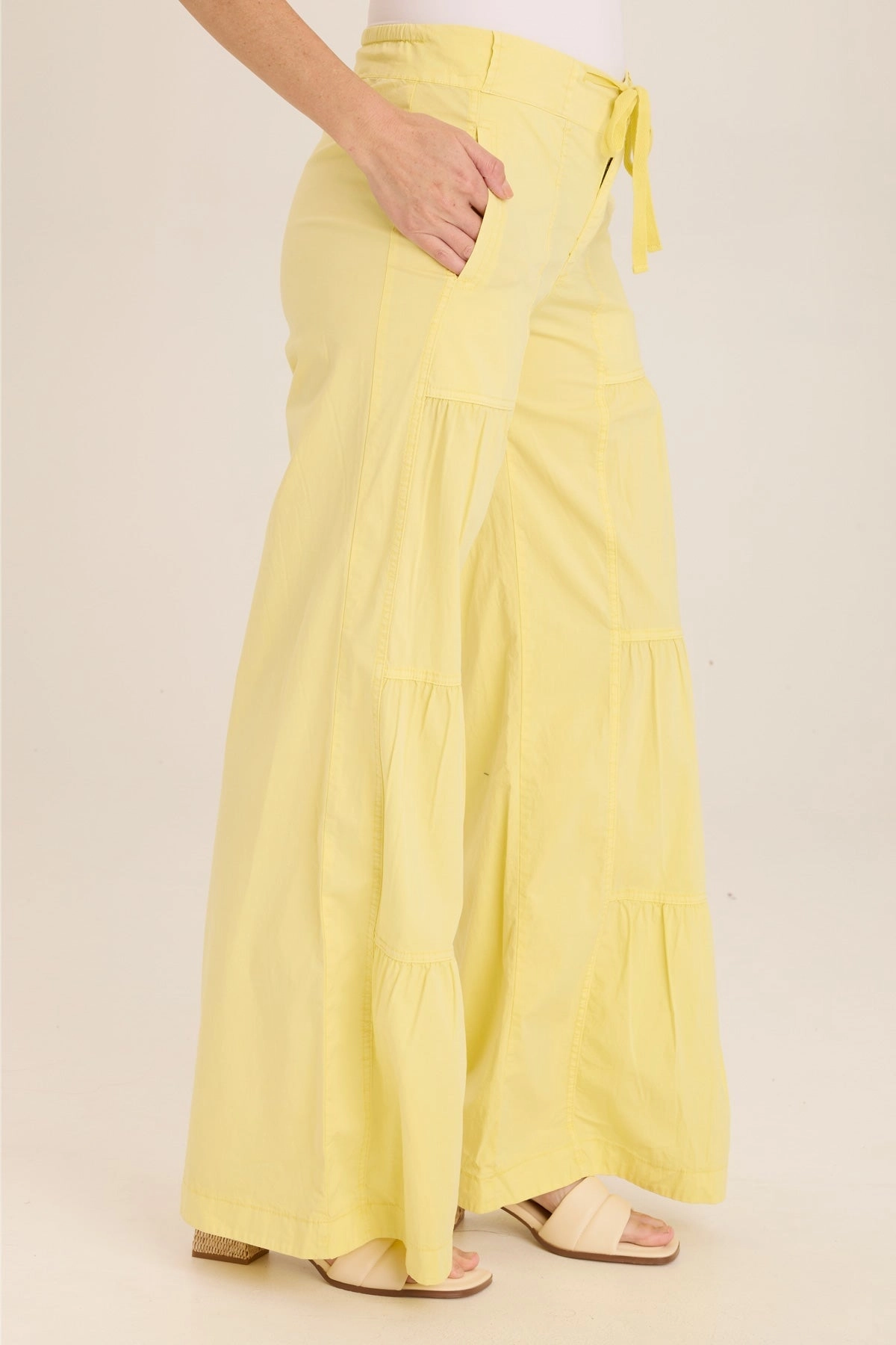 Soft Fabric Casual Style Terraced Wide Leg Pant