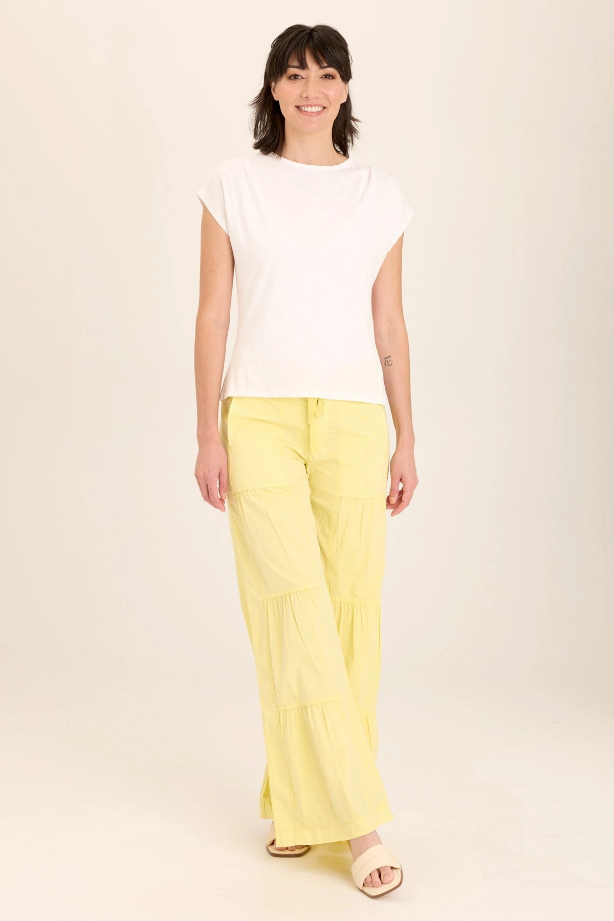 Minimal Edge Terraced Wide Leg Pant