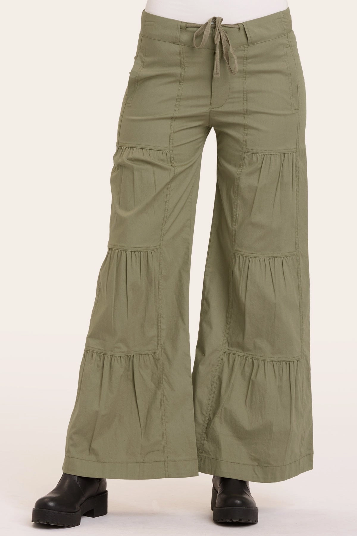 Basic Stretch Relaxed Look Terraced Wide Leg Pant